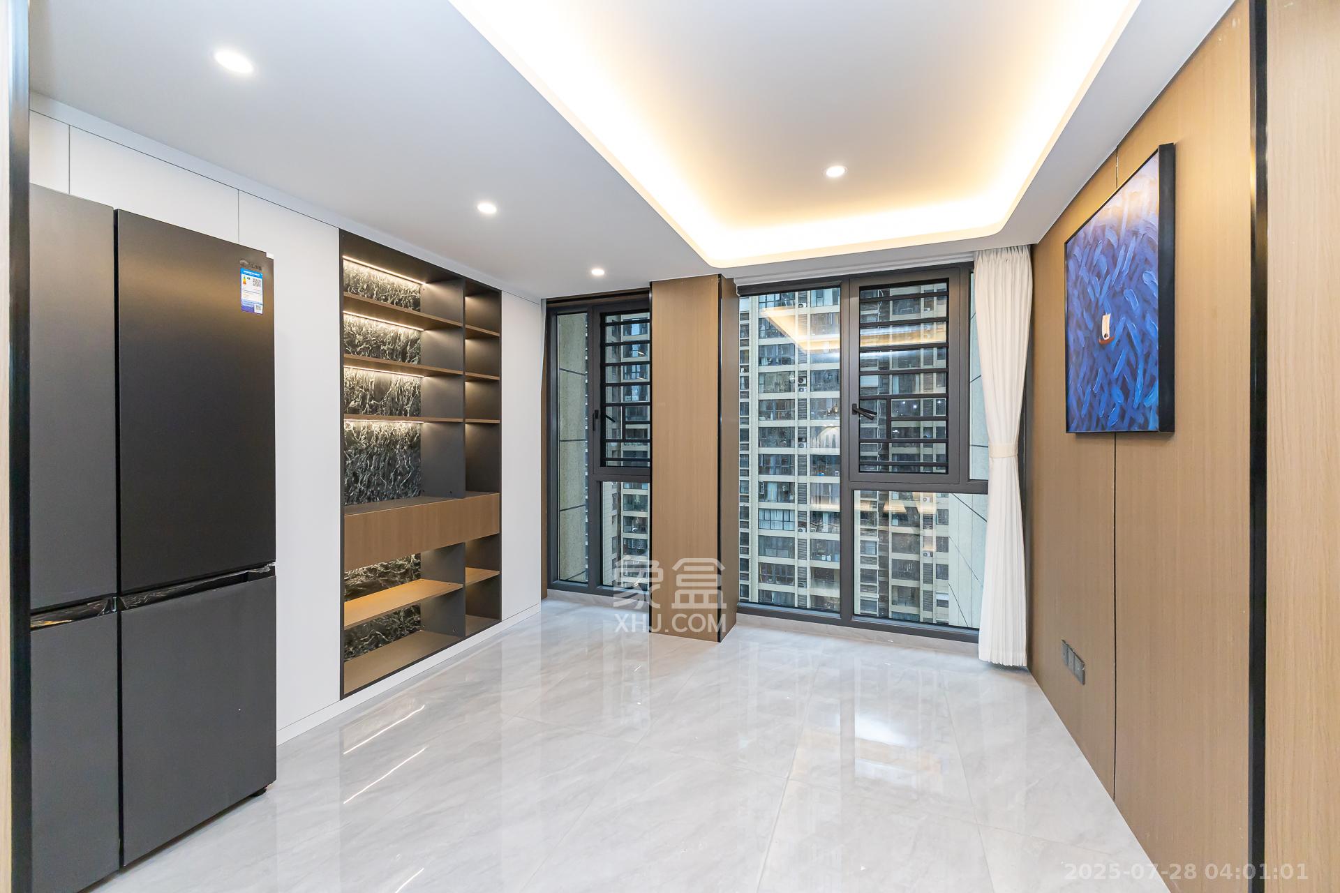 明发阅江悦府  5室2厅2卫    119.8万 明发阅江悦府  5室2厅2卫    119.8万卧室