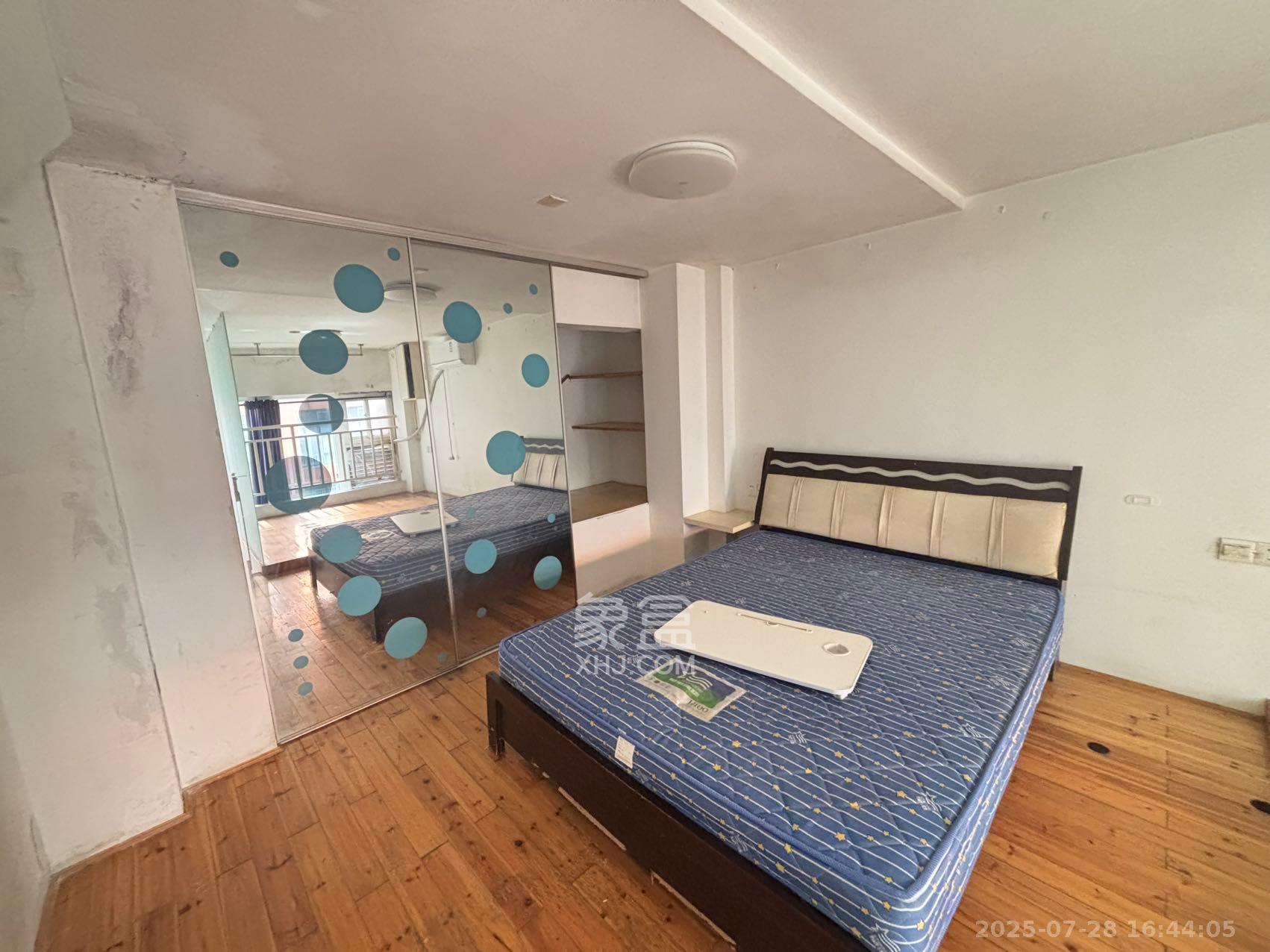 他城(天鸿时代公寓) 1室1厅1卫 1100.0元/月 他城(天鸿时代公寓) 1室1厅1卫 1100.0元/月室内图