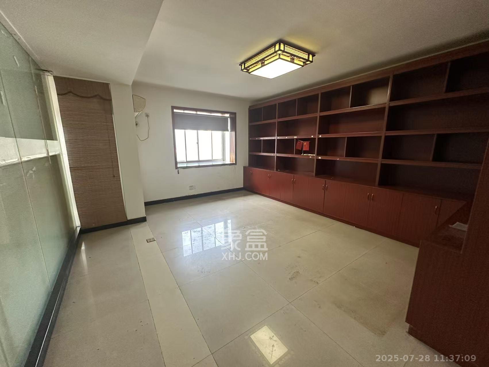 时代帝景 4室2厅1卫 8000.0元/月 时代帝景 4室2厅1卫 8000.0元/月室内图