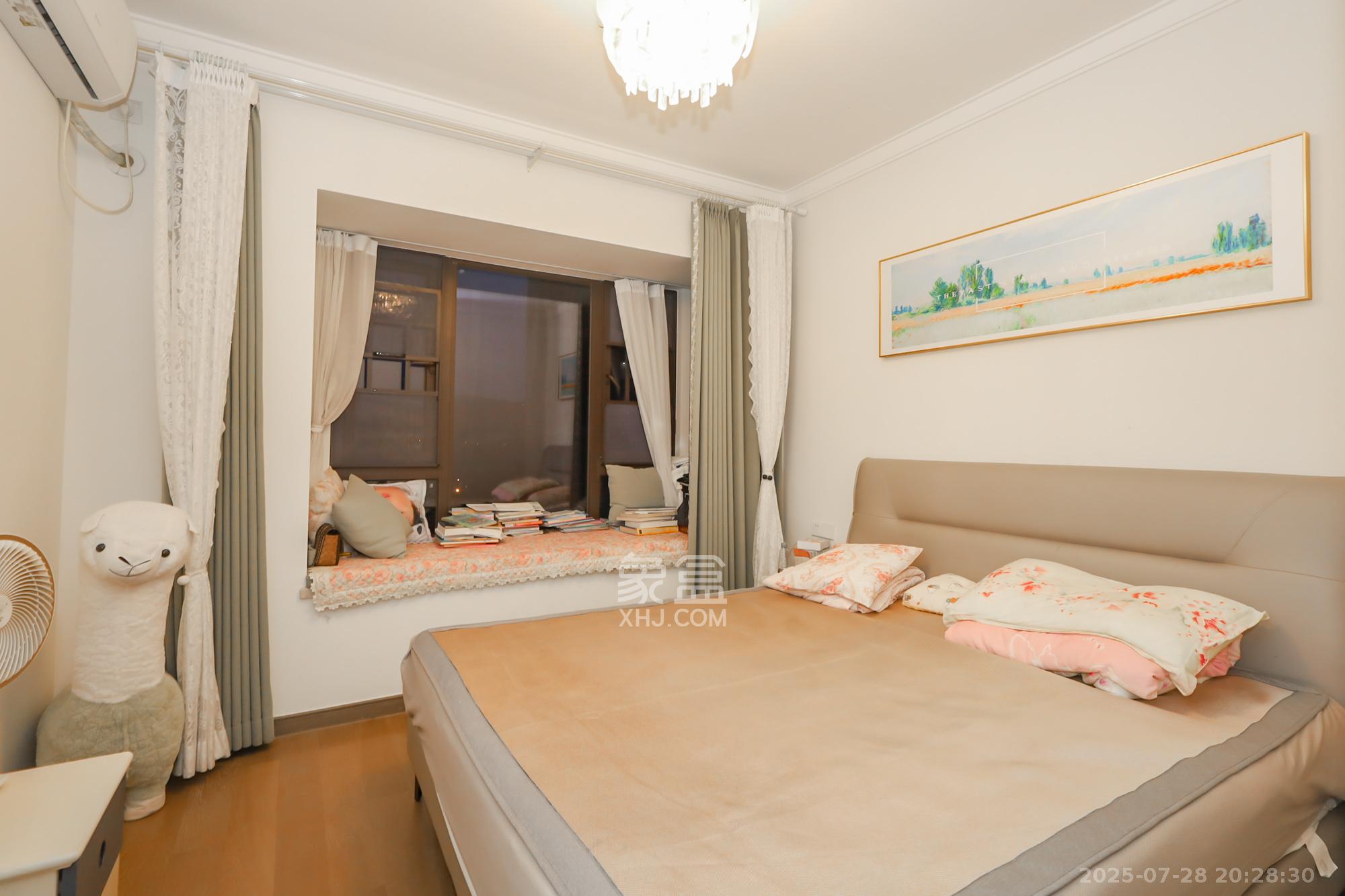 越秀悦湖台 4室2厅2卫 228.0万 越秀悦湖台 4室2厅2卫 228.0万卧室