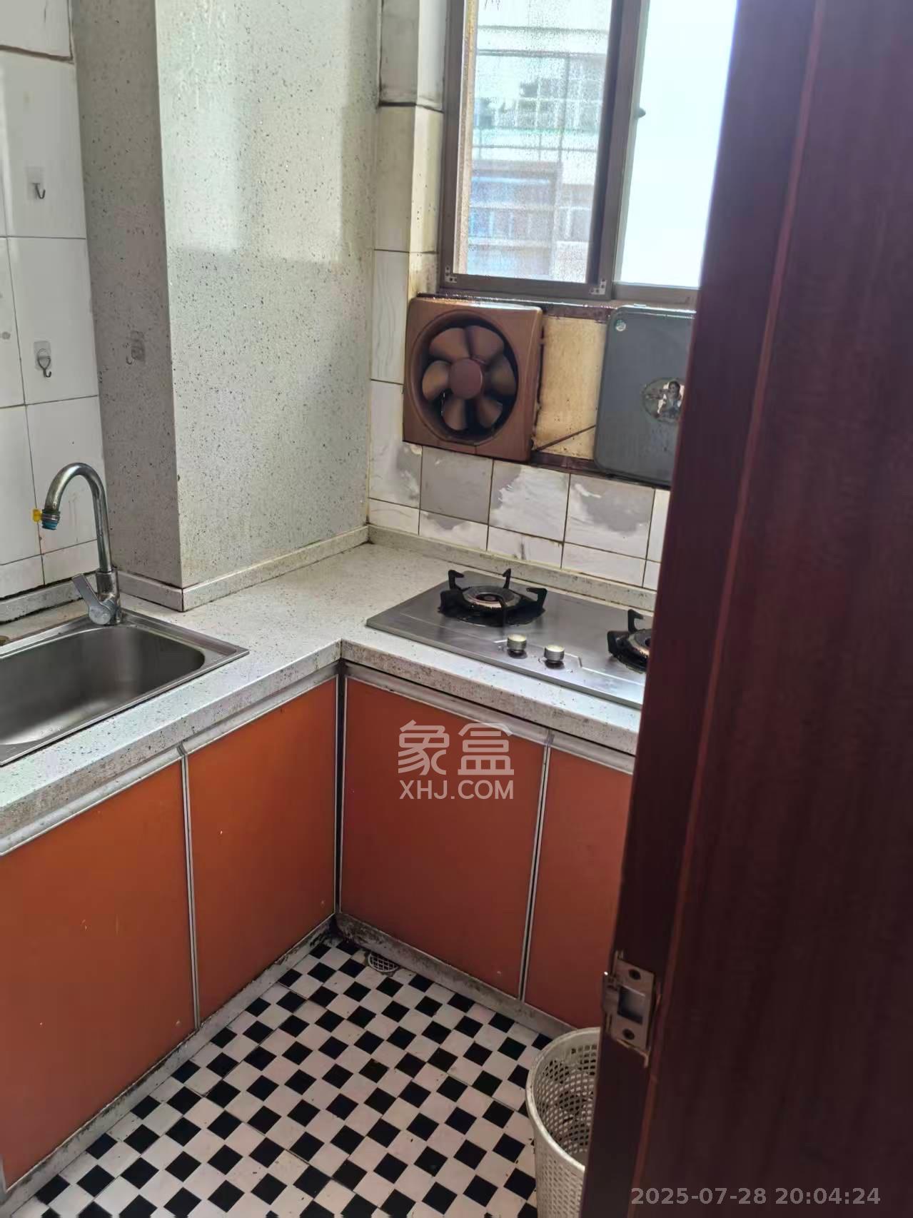 中南石油局宿舍 1室0厅0卫 2200.0元/月 中南石油局宿舍 1室0厅0卫 2200.0元/月室内图