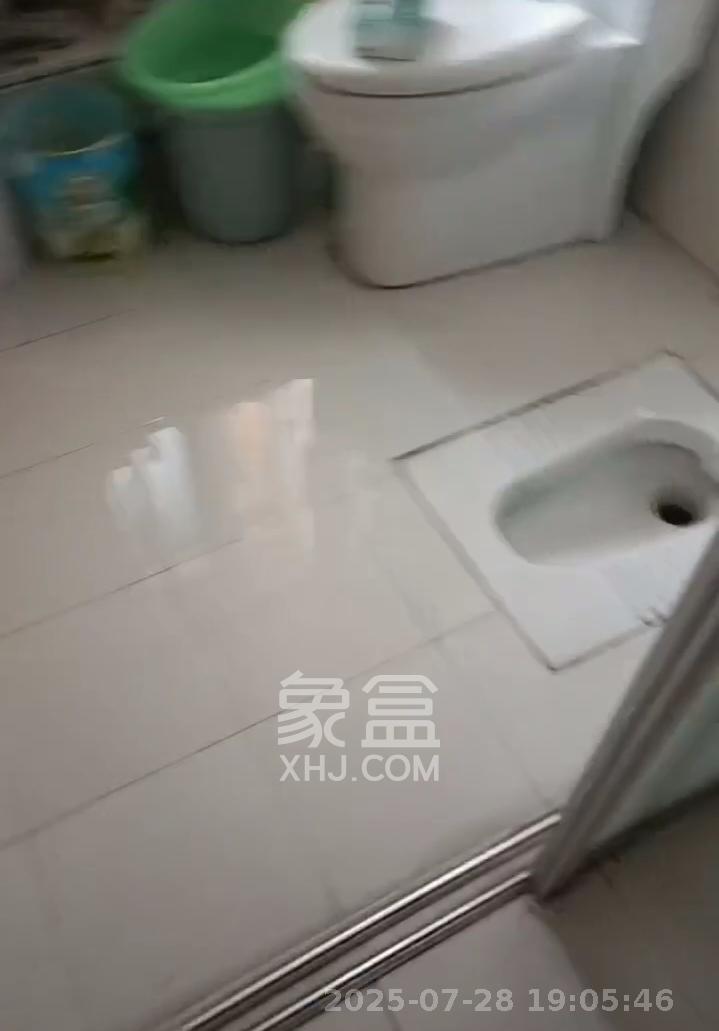 山水湾  3室2厅1卫   2000.00元/月室内图