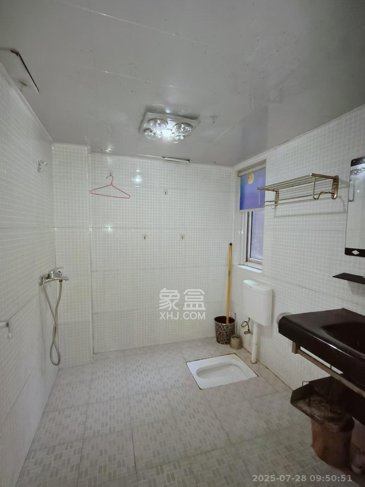 山水湾  3室2厅1卫   1600.00元/月室内图