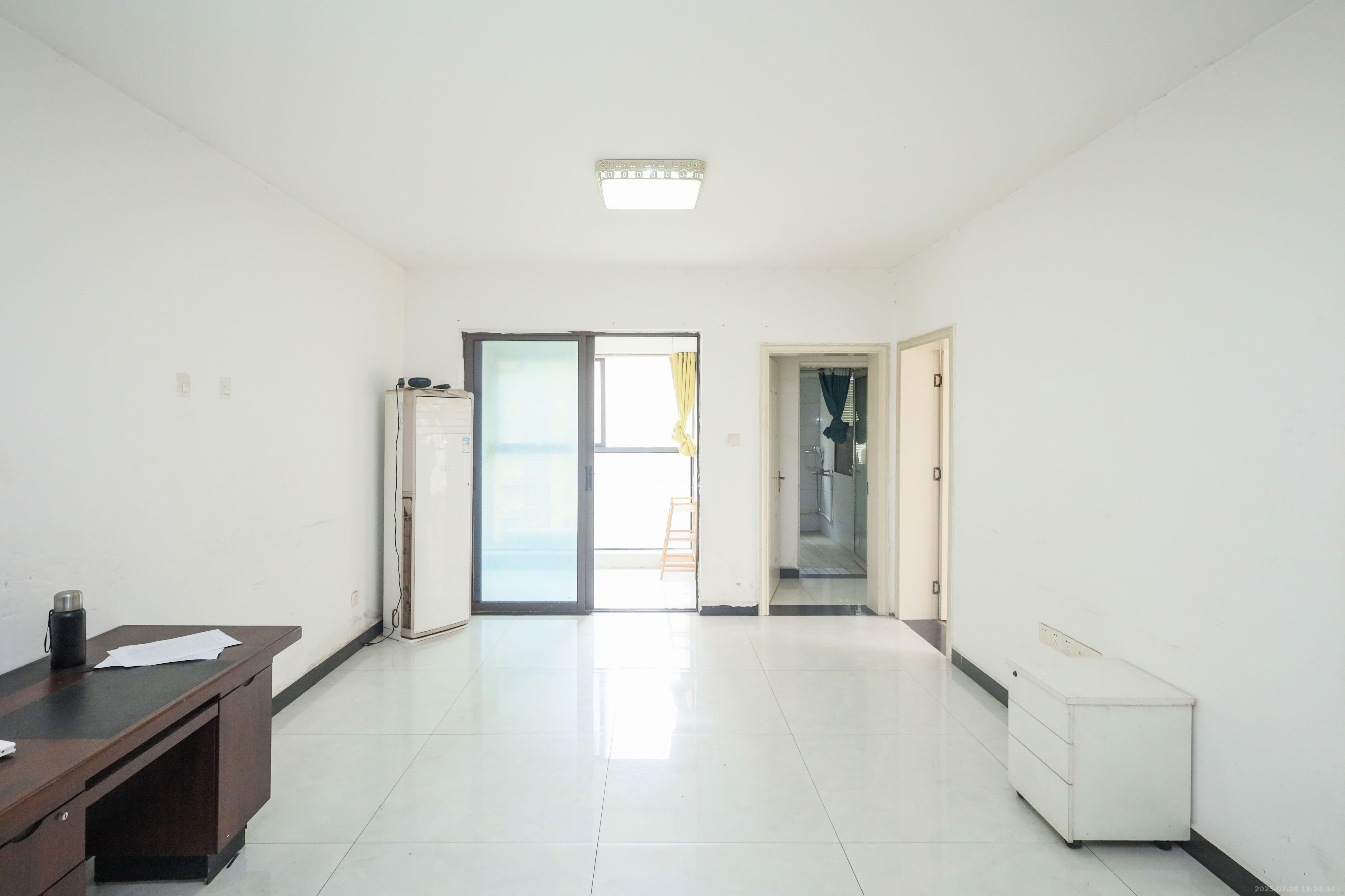 梅溪湖合能璞丽 3室2厅2卫 105.0万 梅溪湖合能璞丽 3室2厅2卫 105.0万客厅