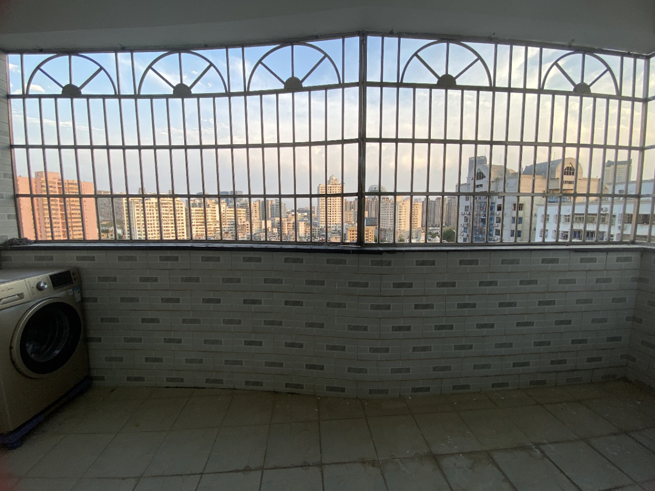 正庄大厦 3室2厅2卫 2800.0元/月 正庄大厦 3室2厅2卫 2800.0元/月室内图