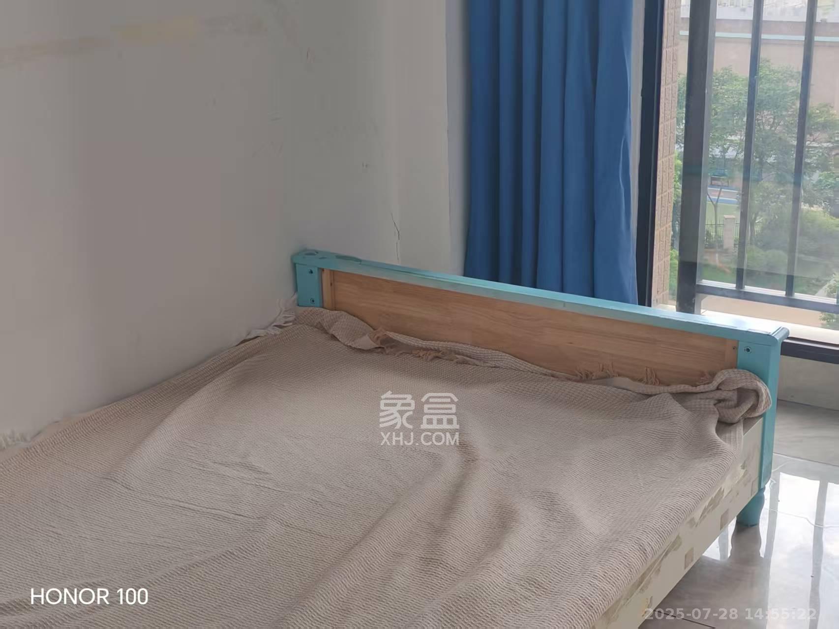 南城印象  1室2厅1卫   2300.00元/月室内图