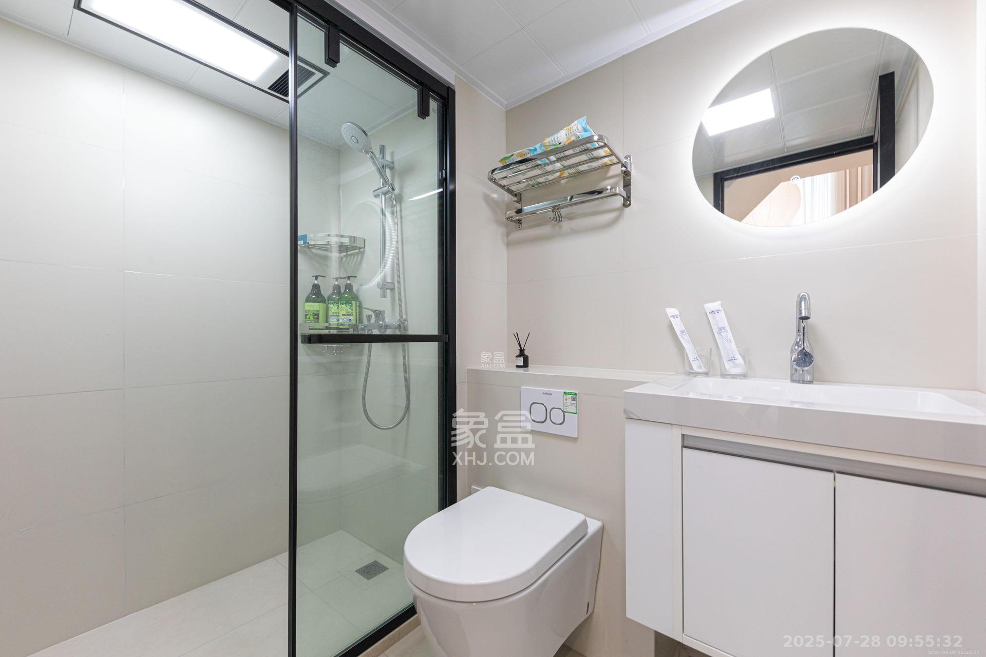 卓越中寰 3室2厅2卫 4500.0元/月 卓越中寰 3室2厅2卫 4500.0元/月室内图