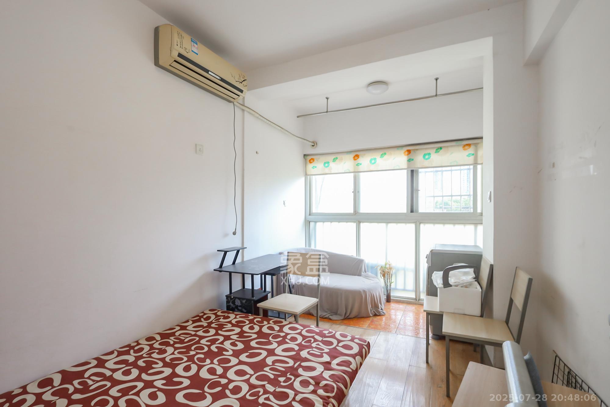 香麓丽舍 3室2厅2卫 72.0万 香麓丽舍 3室2厅2卫 72.0万卧室