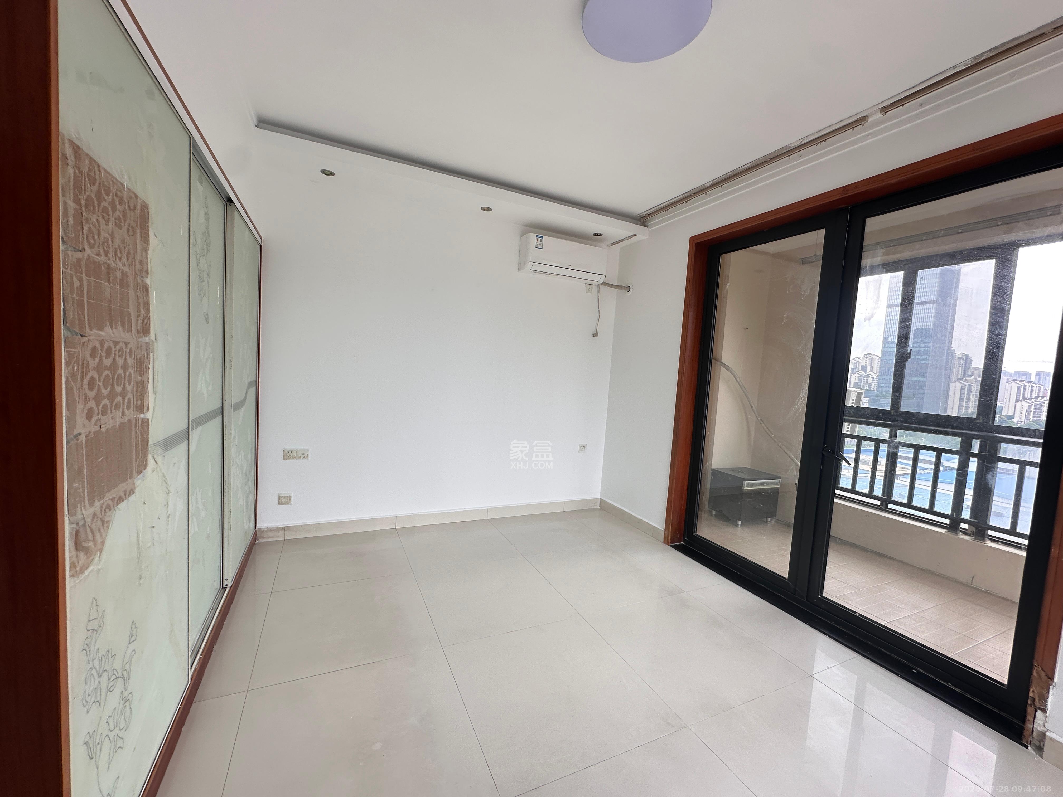 绿城桂花城 7室2厅3卫 4500.0元/月 绿城桂花城 7室2厅3卫 4500.0元/月室内图