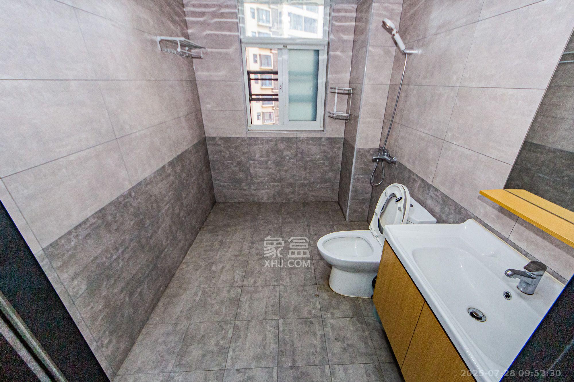 北辰三角洲C2区 5室2厅2卫 4500.0元/月 北辰三角洲C2区 5室2厅2卫 4500.0元/月室内图