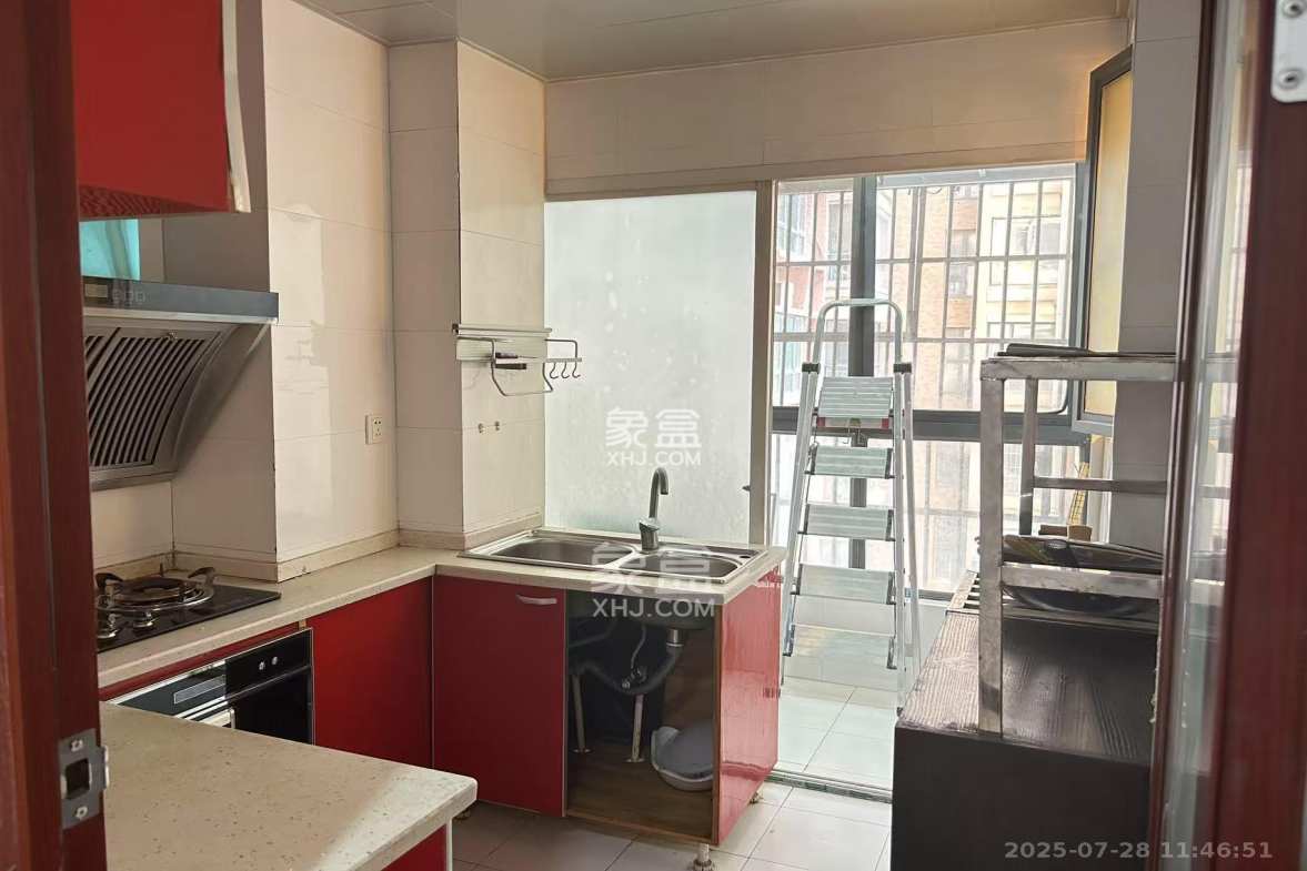 上海城小区  3室2厅2卫    2300.0元/月 上海城小区  3室2厅2卫    2300.0元/月室内图