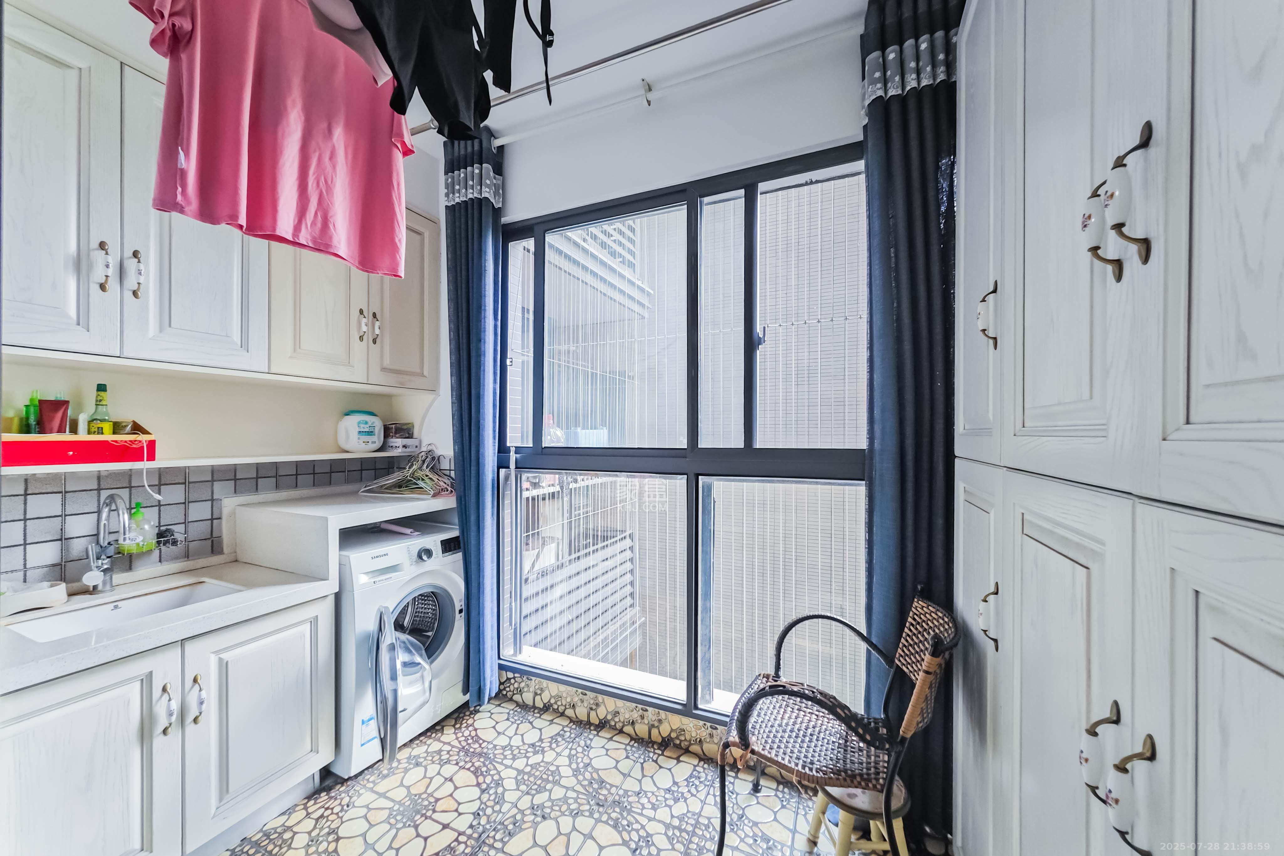 融科东南海 4室2厅2卫 139.0万 融科东南海 4室2厅2卫 139.0万其他