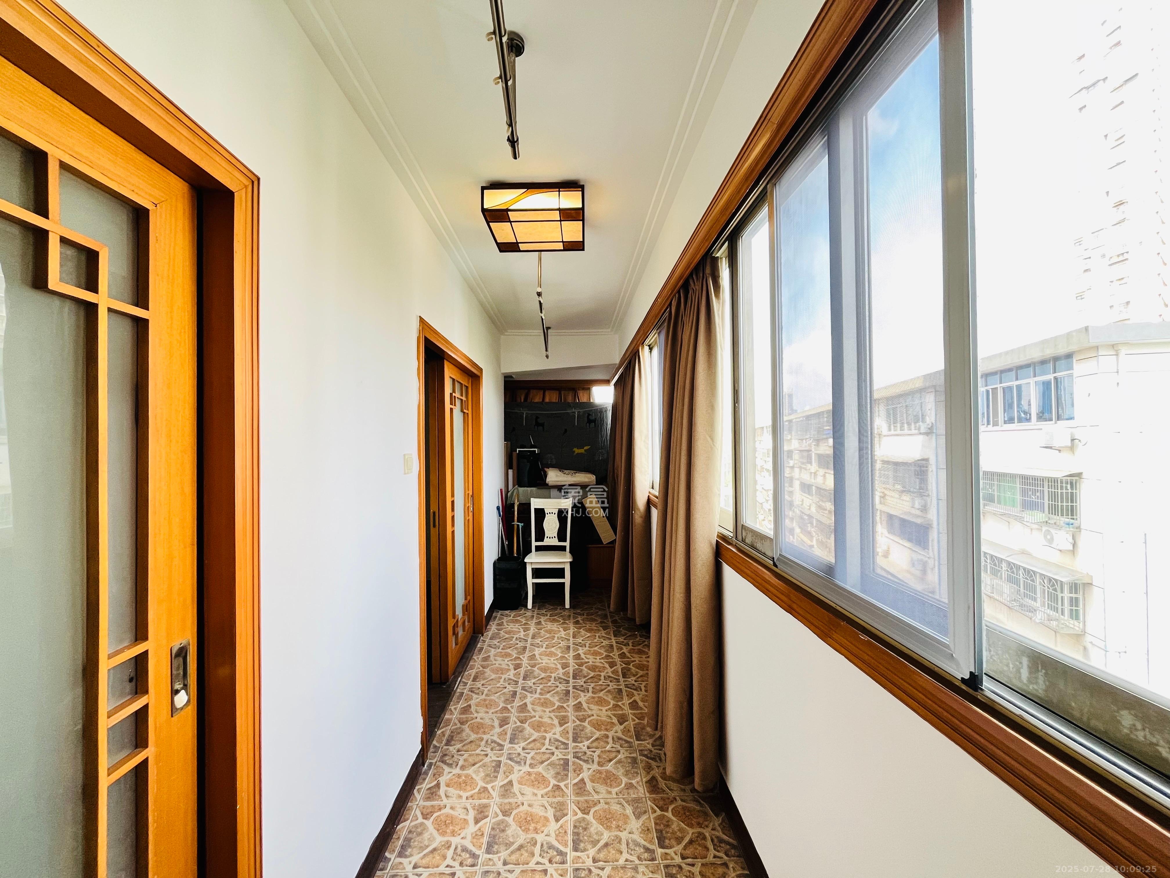 南园小区 4室2厅1卫 3000.0元/月 南园小区 4室2厅1卫 3000.0元/月室内图