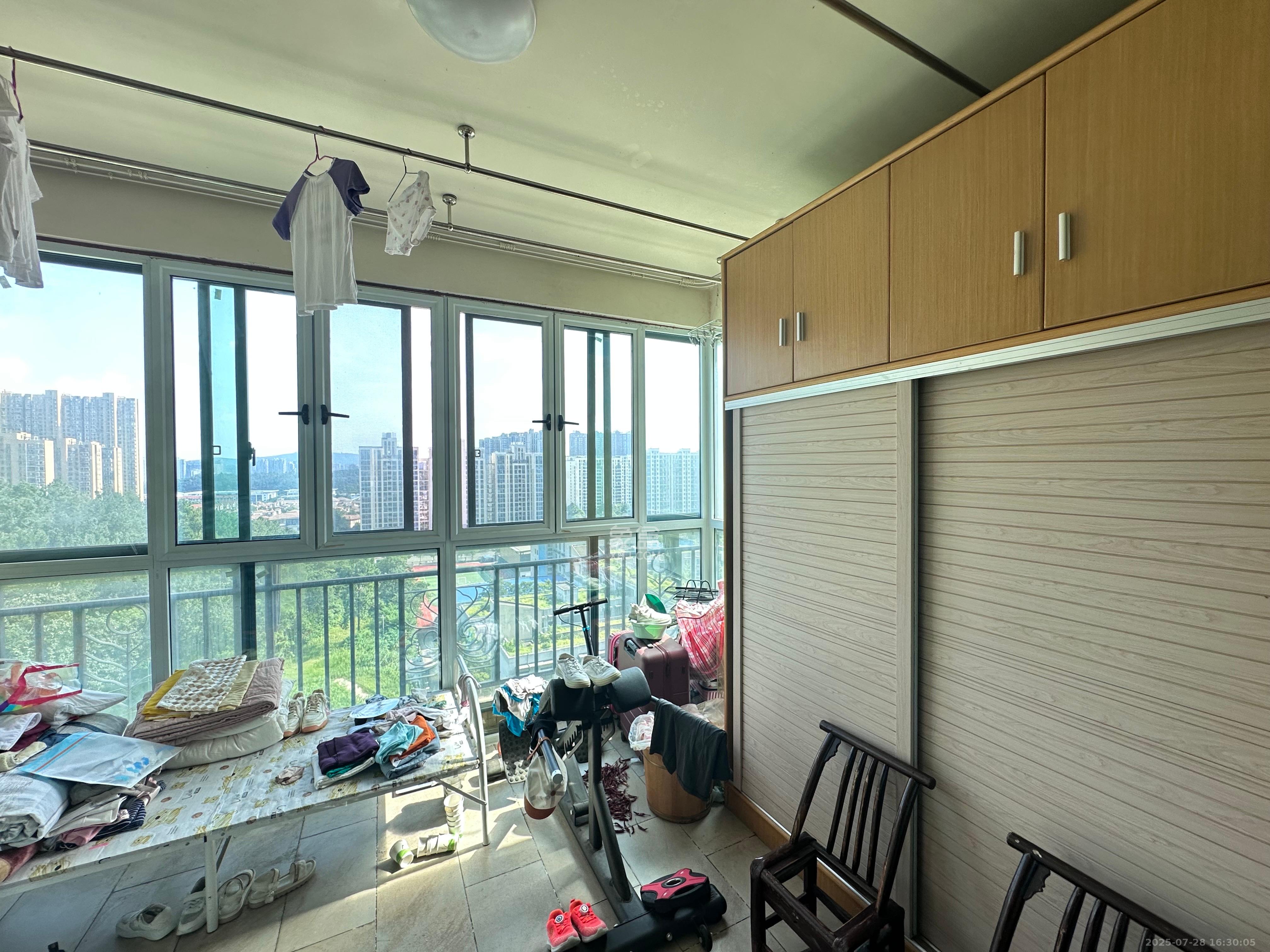 恒大华府  2室2厅1卫    2400.0元/月室内图