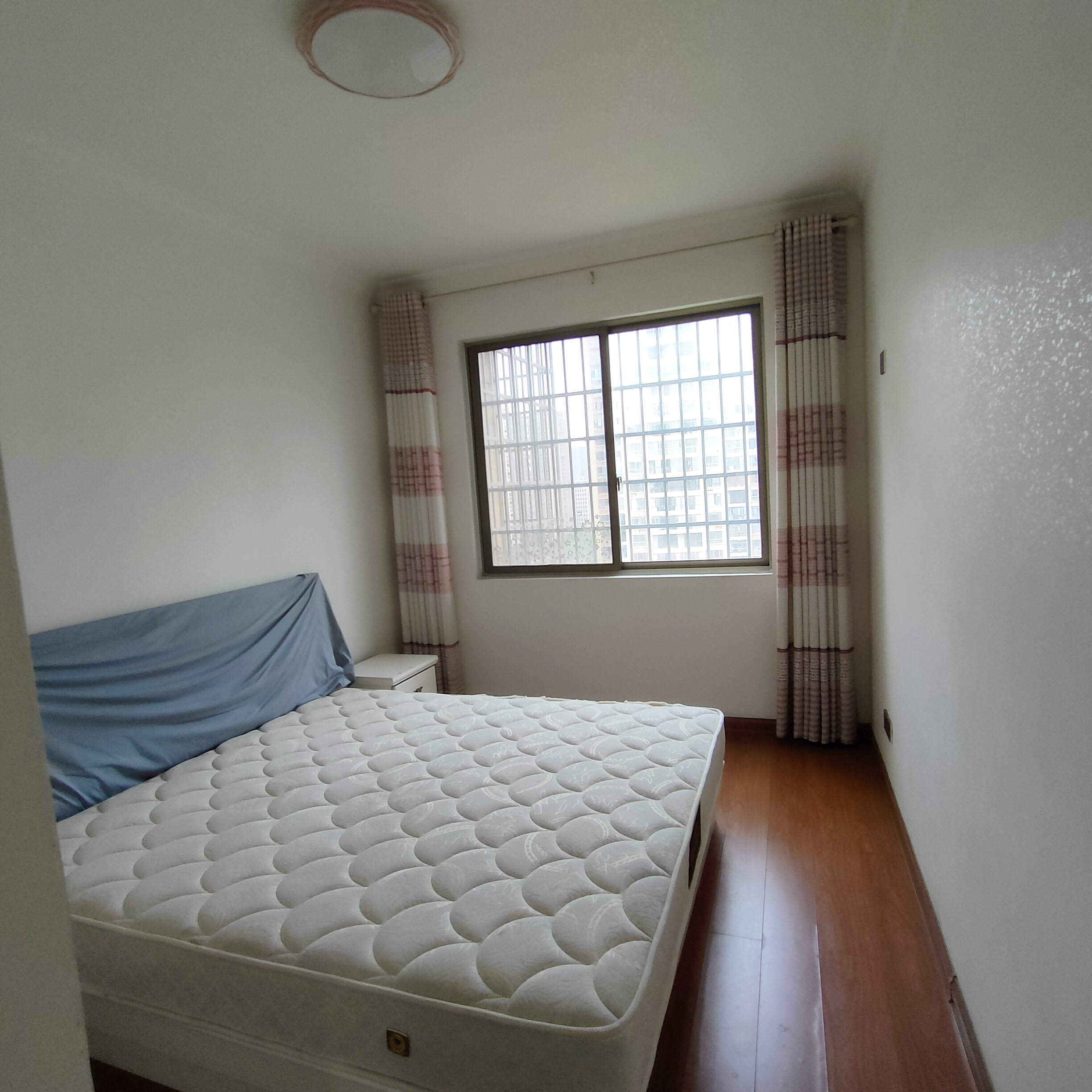 金和天下 4室2厅2卫 2000.0元/月 金和天下 4室2厅2卫 2000.0元/月室内图