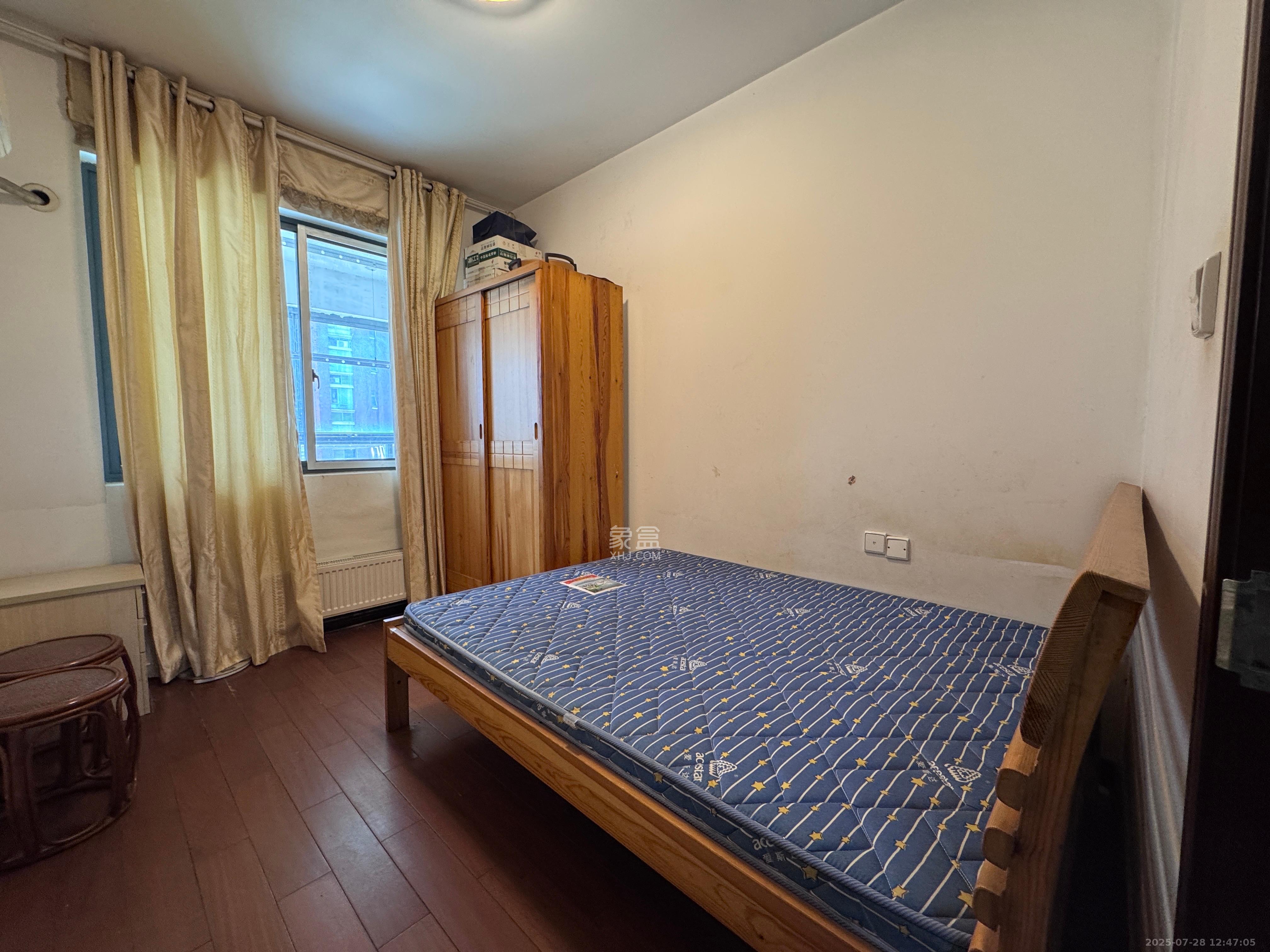 奥林匹克花园  4室2厅2卫    3700.0元/月室内图