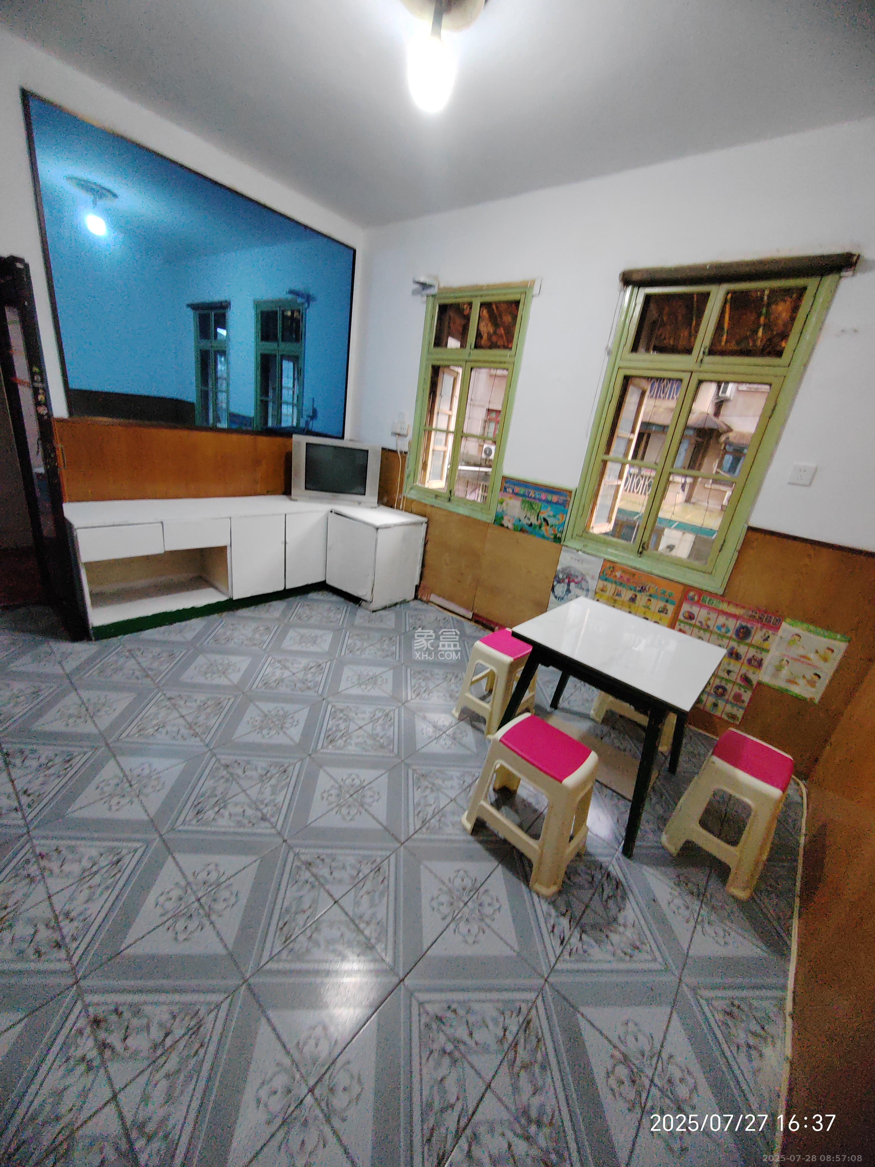 机械化宿舍 2室1厅1卫 1100.0元/月 机械化宿舍 2室1厅1卫 1100.0元/月室内图