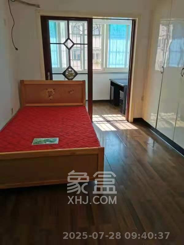 南明苑西区 3室2厅1卫 2400.0元/月 南明苑西区 3室2厅1卫 2400.0元/月室内图