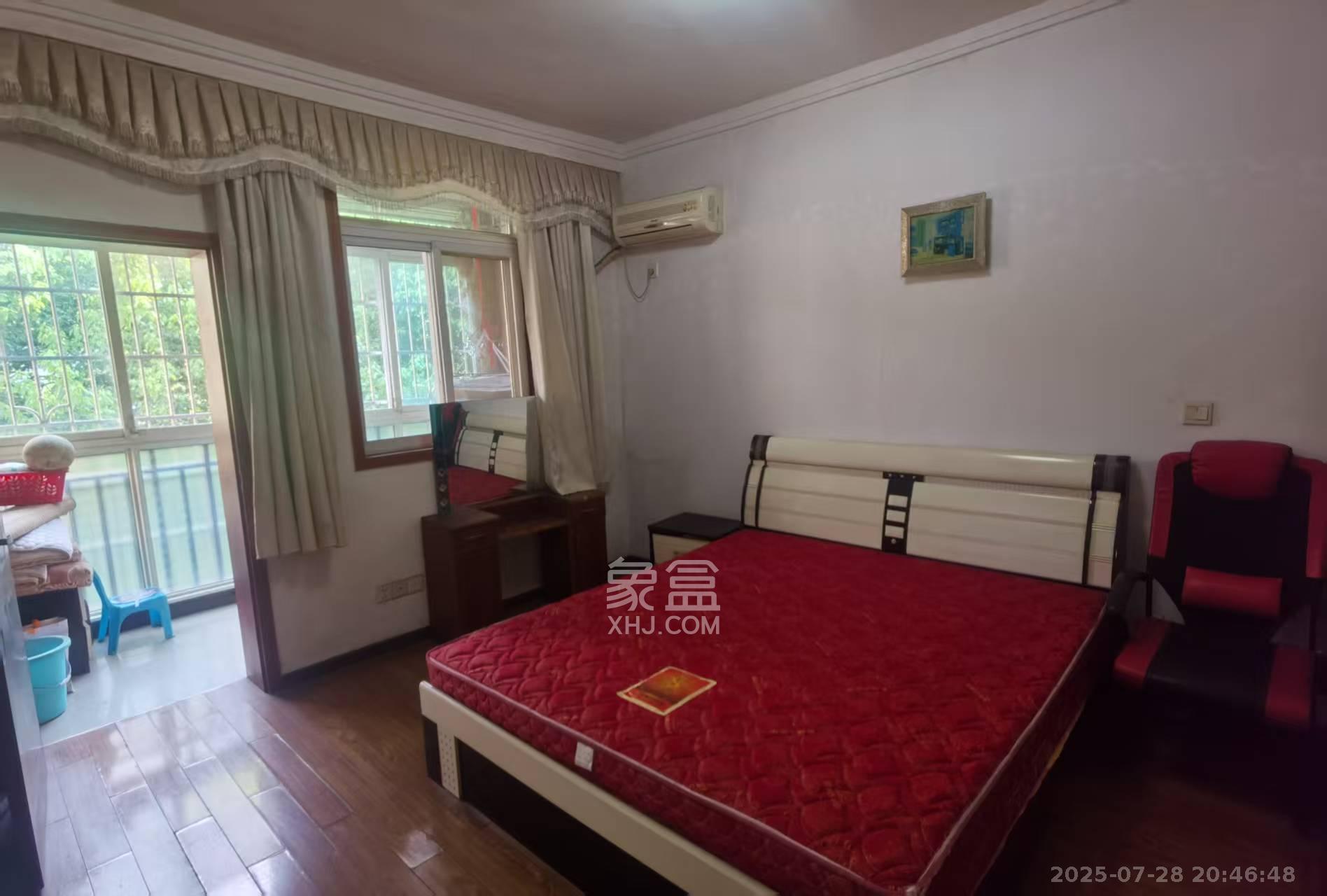 润麓苑 2室2厅1卫 2000.0元/月 润麓苑 2室2厅1卫 2000.0元/月室内图