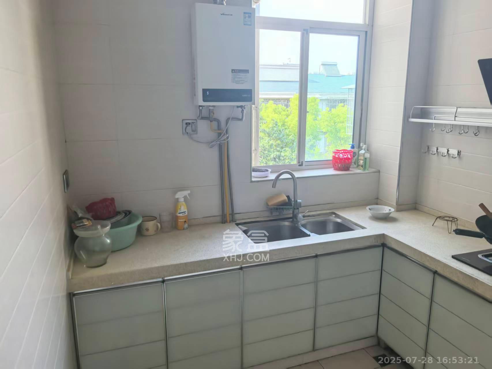 芙蓉区农村合作银行宿舍 3室2厅2卫 2500.0元/月 芙蓉区农村合作银行宿舍 3室2厅2卫 2500.0元/月室内图