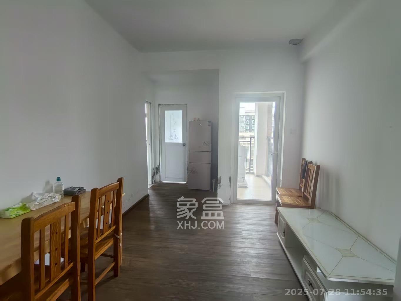 丰园城（鄱阳小区二期）  3室2厅2卫    2000.0元/月室内图