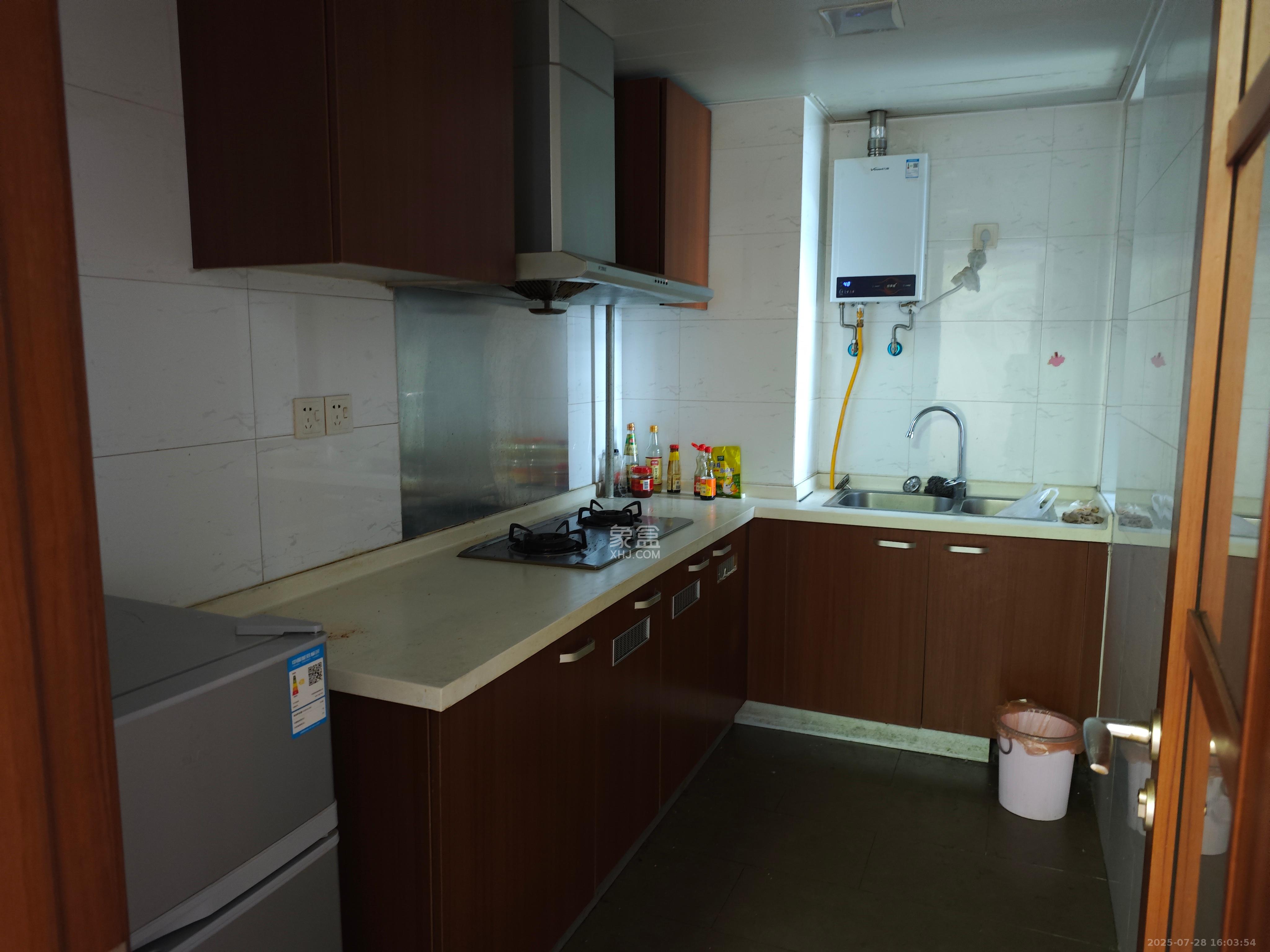 万科金域华府二期  3室2厅1卫    2400.0元/月 万科金域华府二期  3室2厅1卫    2400.0元/月室内图