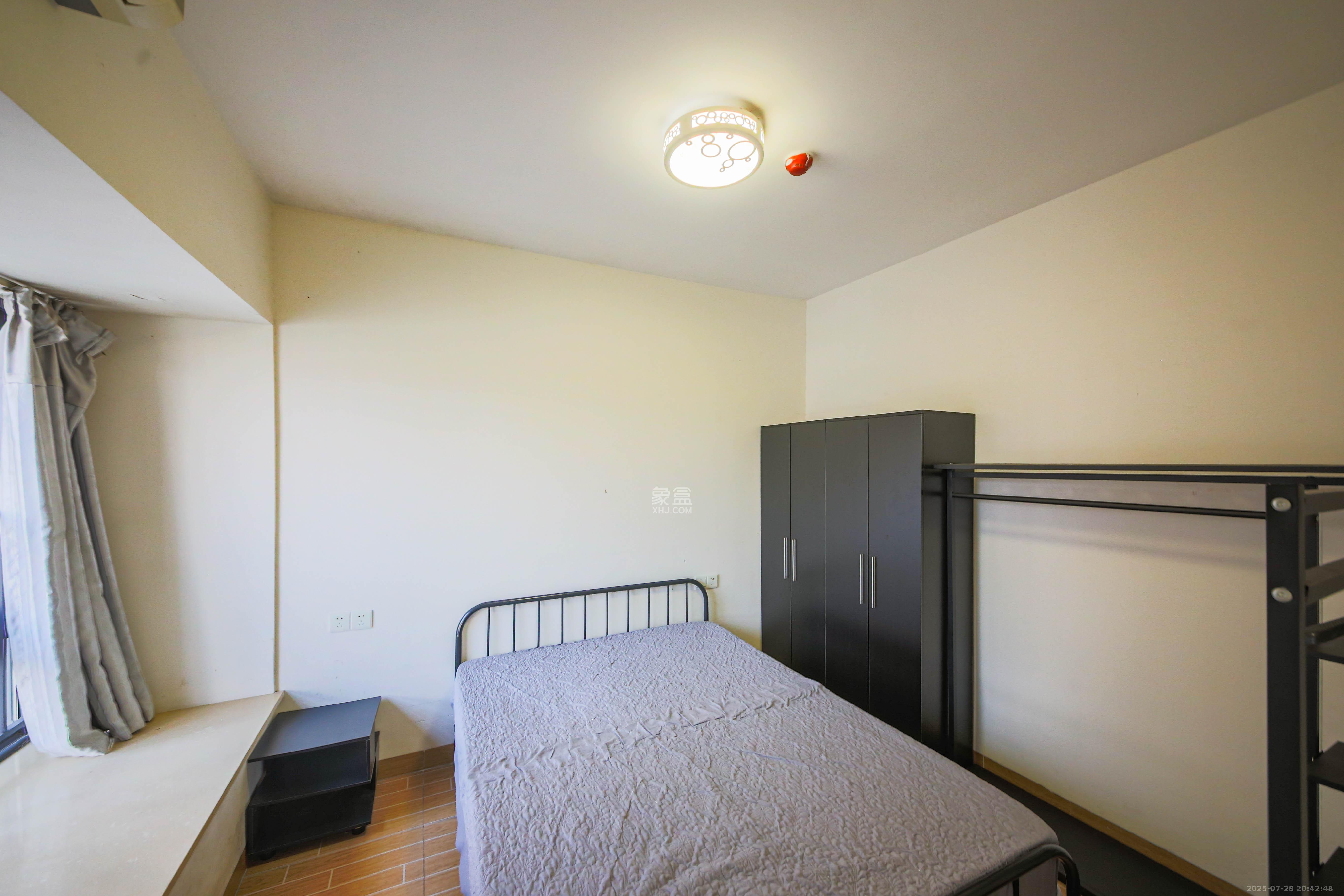 上峰苑(兰亭玥岛) 2室2厅1卫 55.0万 上峰苑(兰亭玥岛) 2室2厅1卫 55.0万卧室