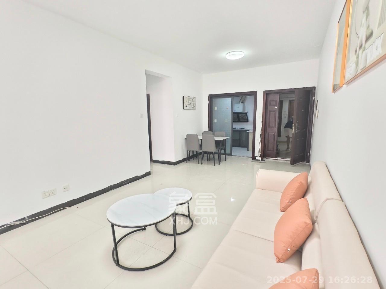 金领家族  2室1厅2卫    2300.0元/月室内图