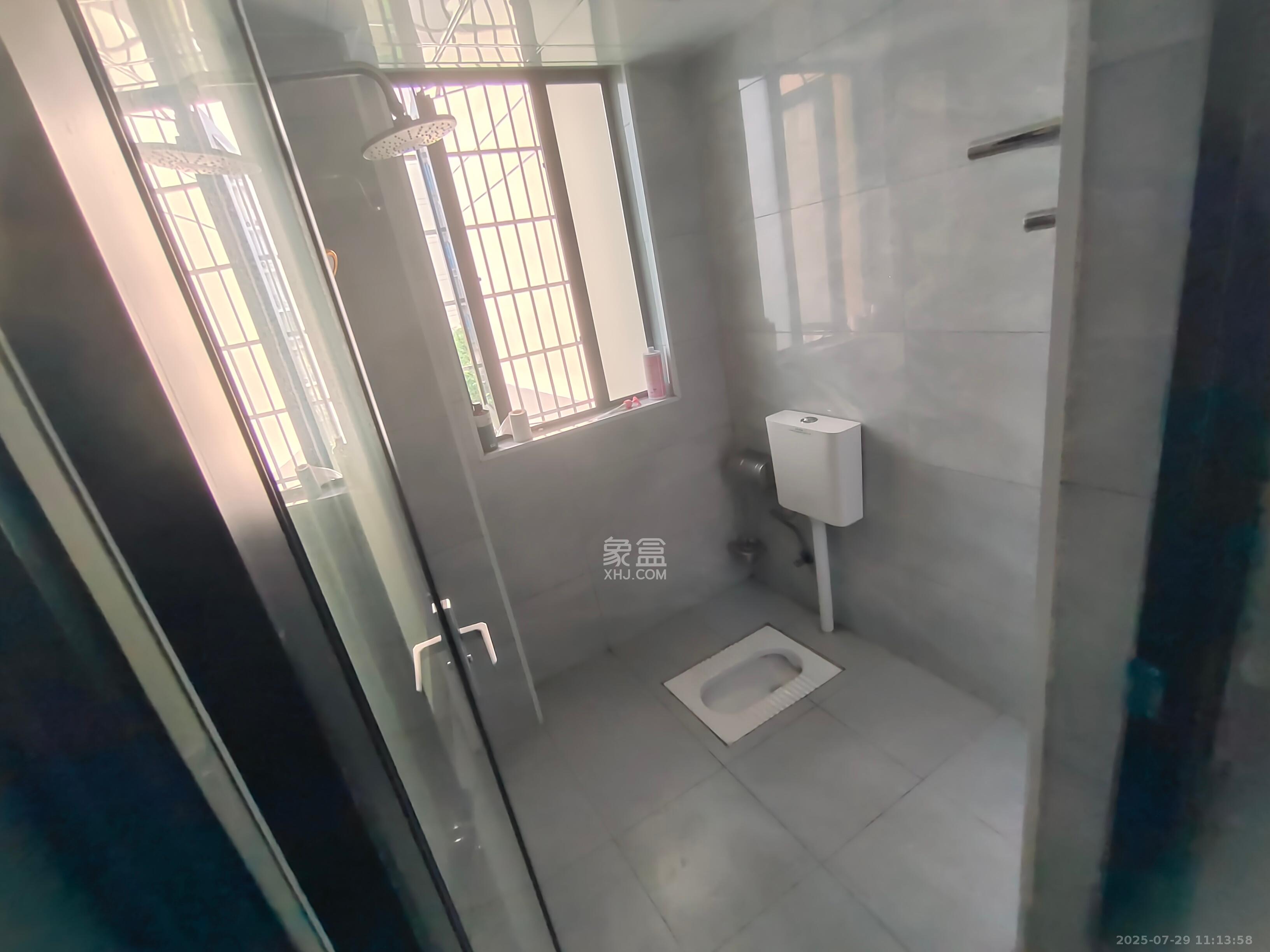 真人桥家园一期 3室1厅1卫 2100.0元/月 真人桥家园一期 3室1厅1卫 2100.0元/月室内图