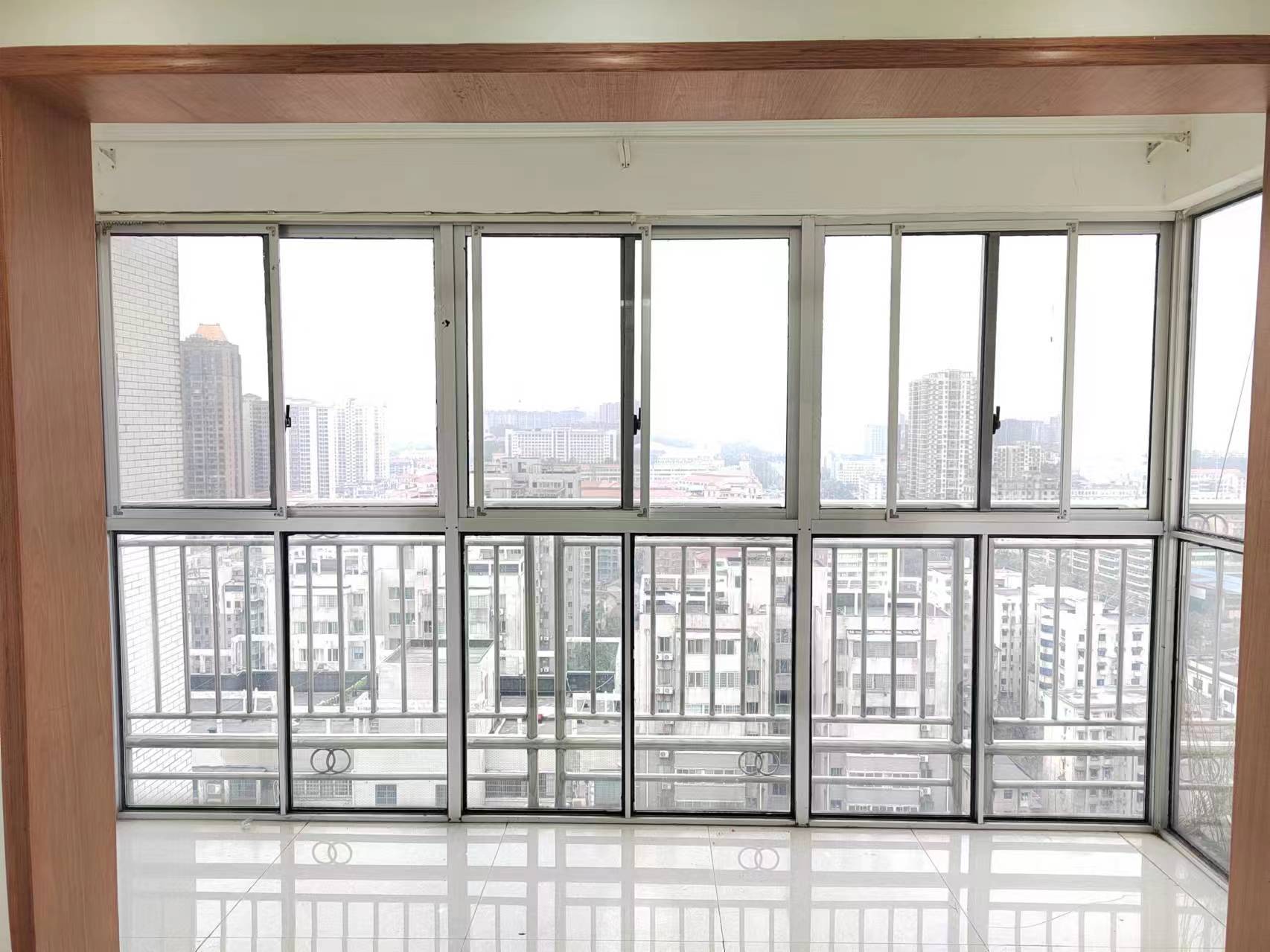 银色现代城 3室2厅2卫 1600.0元/月 银色现代城 3室2厅2卫 1600.0元/月室内图