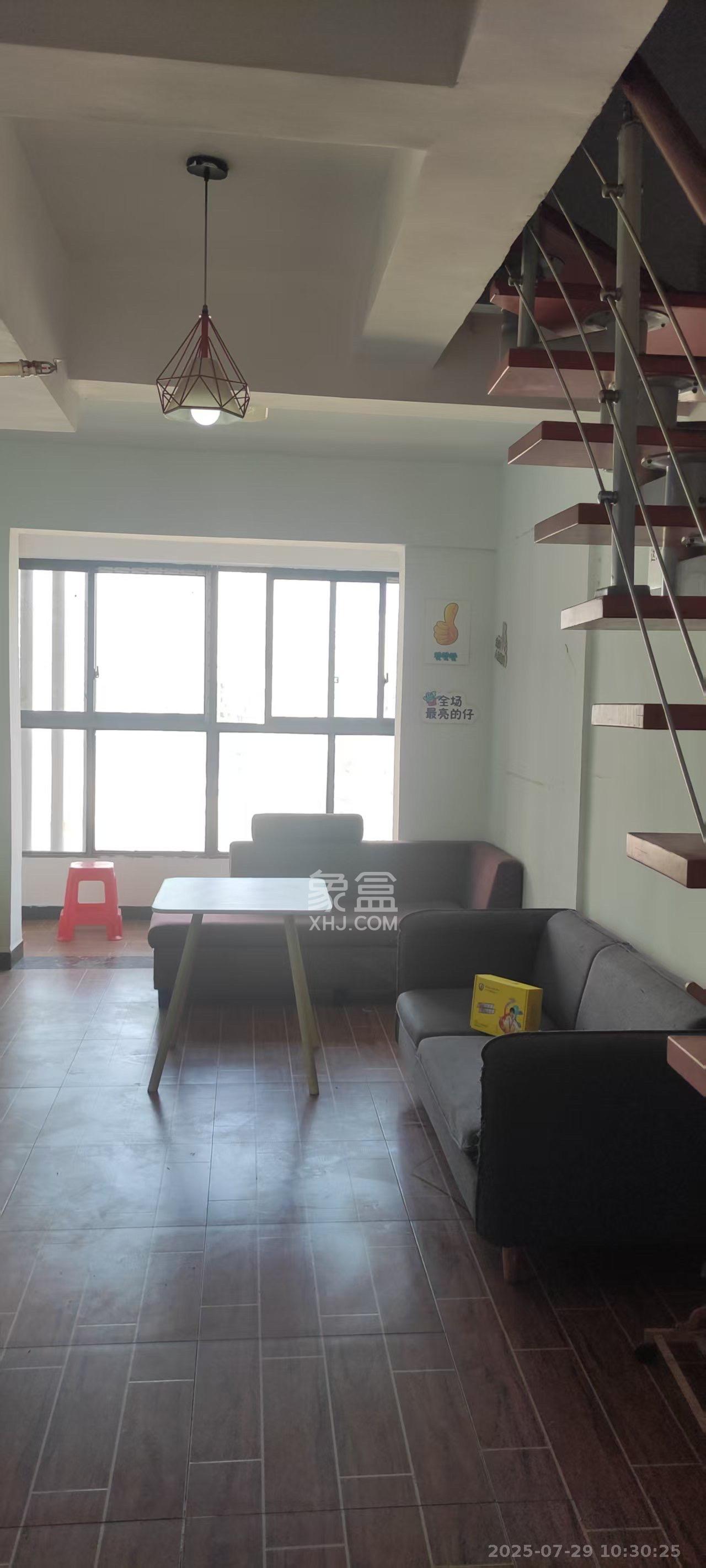 勤诚达新界  2室1厅1卫    1500.0元/月 勤诚达新界  2室1厅1卫    1500.0元/月