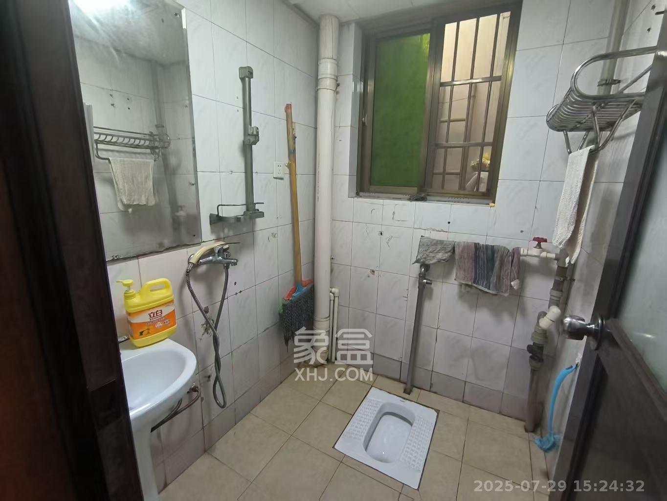 兴联小区 2室2厅1卫 1500.0元/月 兴联小区 2室2厅1卫 1500.0元/月室内图