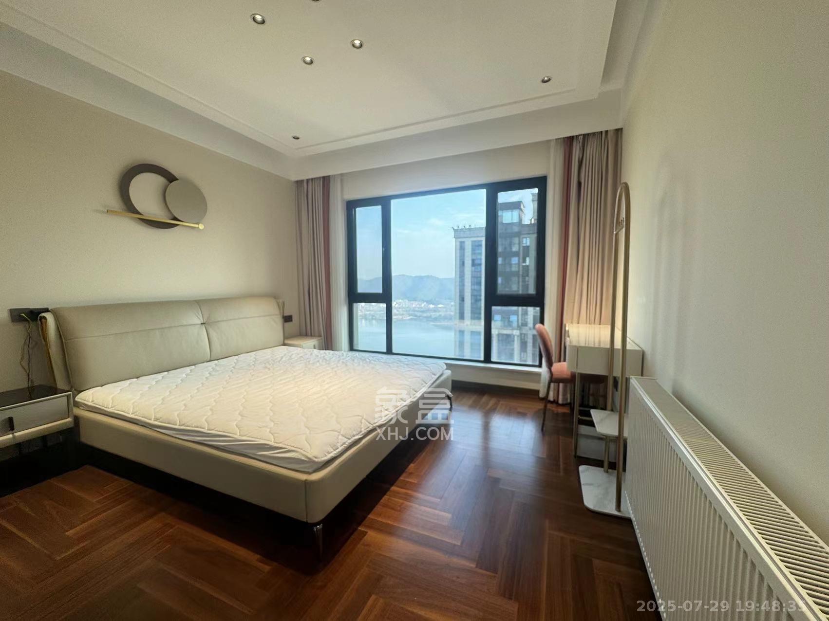 晟通牡丹舸  3室2厅2卫    7500.0元/月室内图