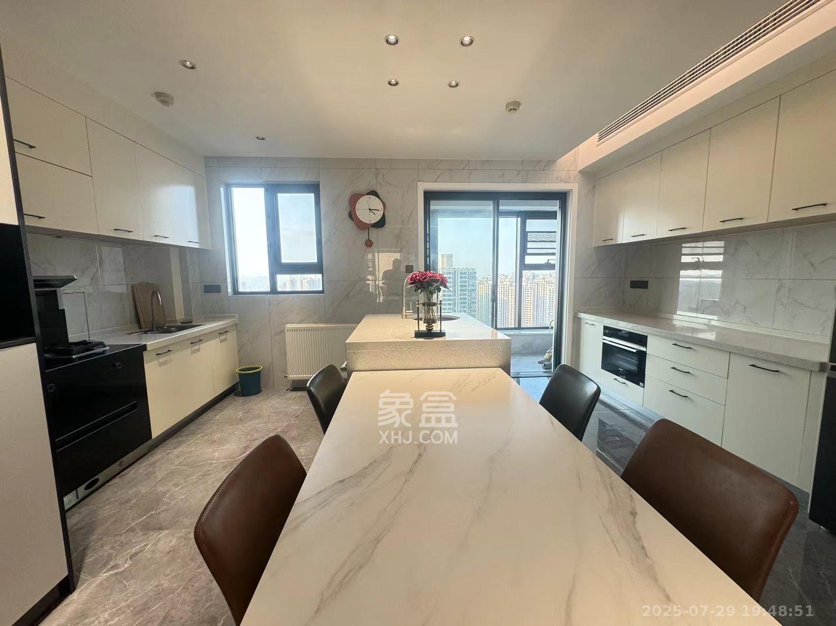 晟通牡丹舸  3室2厅2卫    7500.0元/月室内图