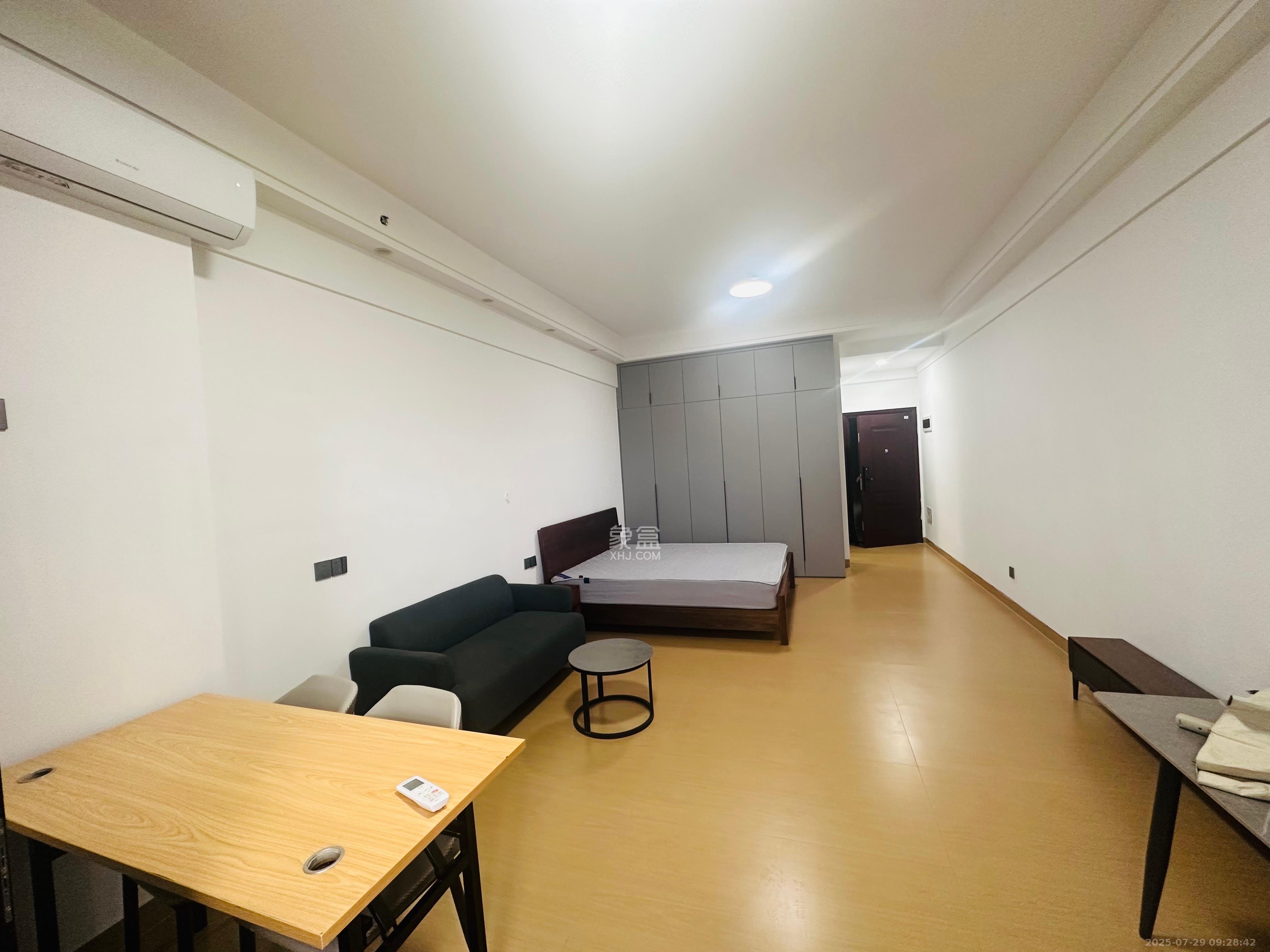 江南华府  1室0厅0卫    1700.0元/月 江南华府  1室0厅0卫    1700.0元/月室内图