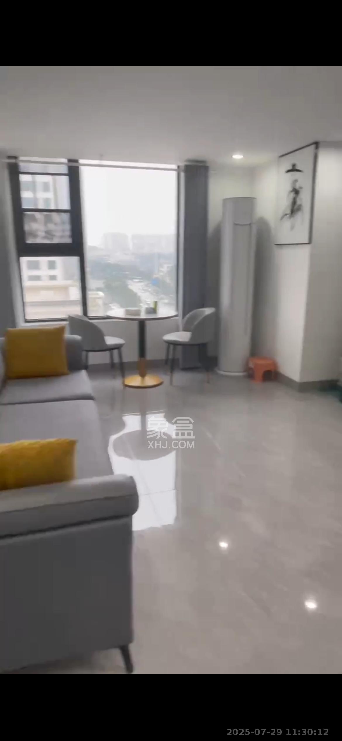 梅溪湖家居建材城  2室1厅1卫    2000.0元/月 梅溪湖家居建材城  2室1厅1卫    2000.0元/月室内图