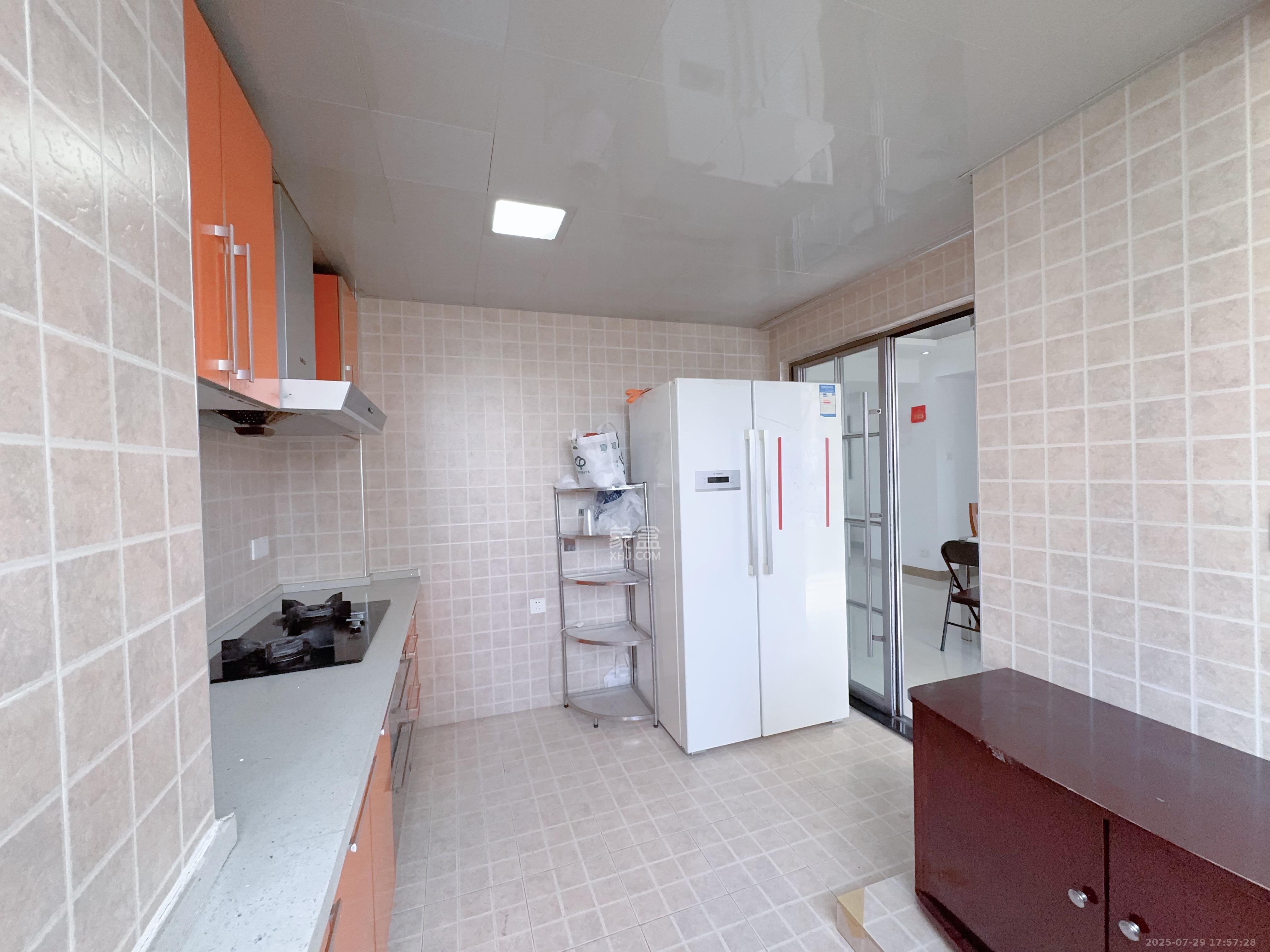 博林金谷  4室2厅3卫    3500.0元/月室内图