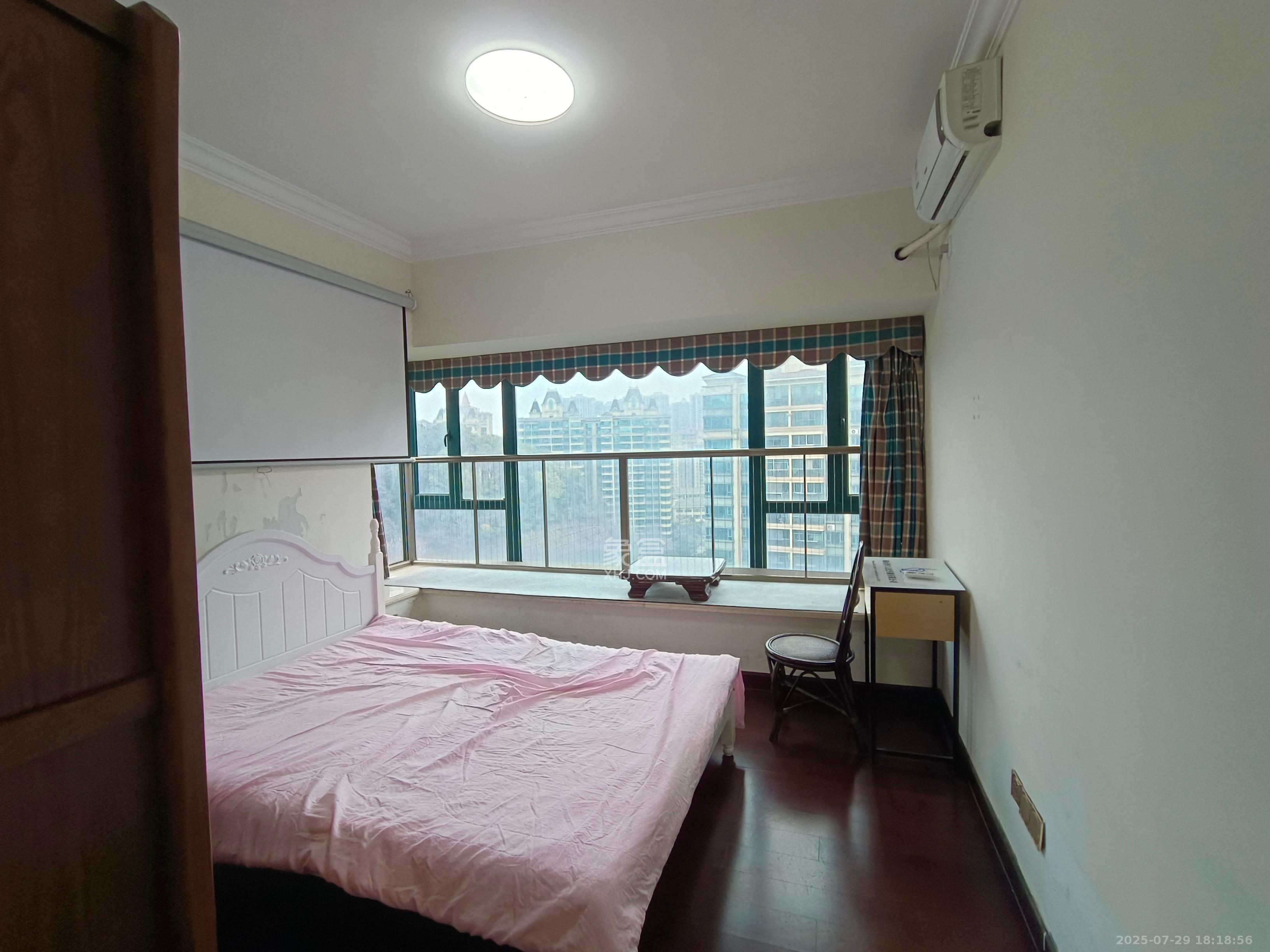 恒大城 4室2厅2卫 3500.0元/月 恒大城 4室2厅2卫 3500.0元/月室内图