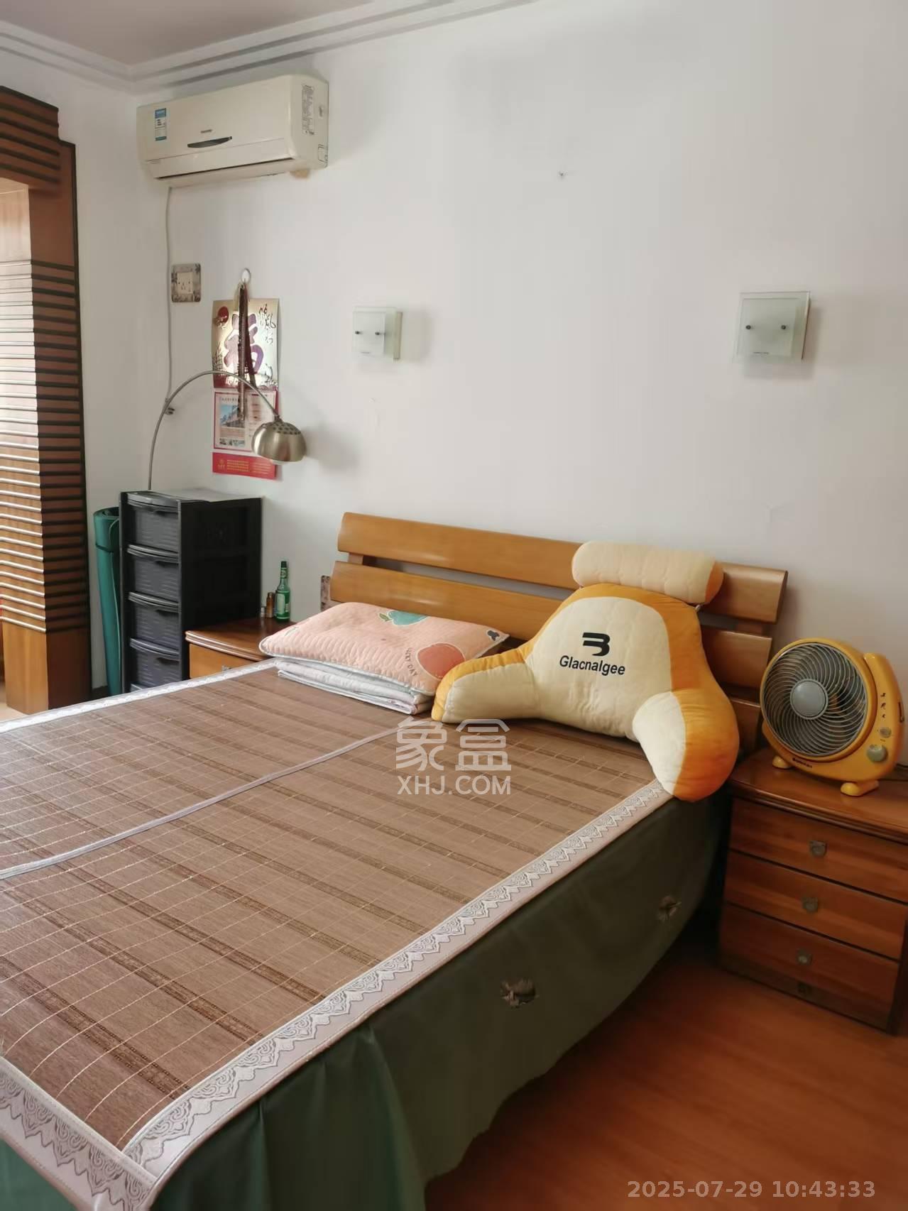 韭菜园商住楼  3室1厅1卫    3000.0元/月室内图