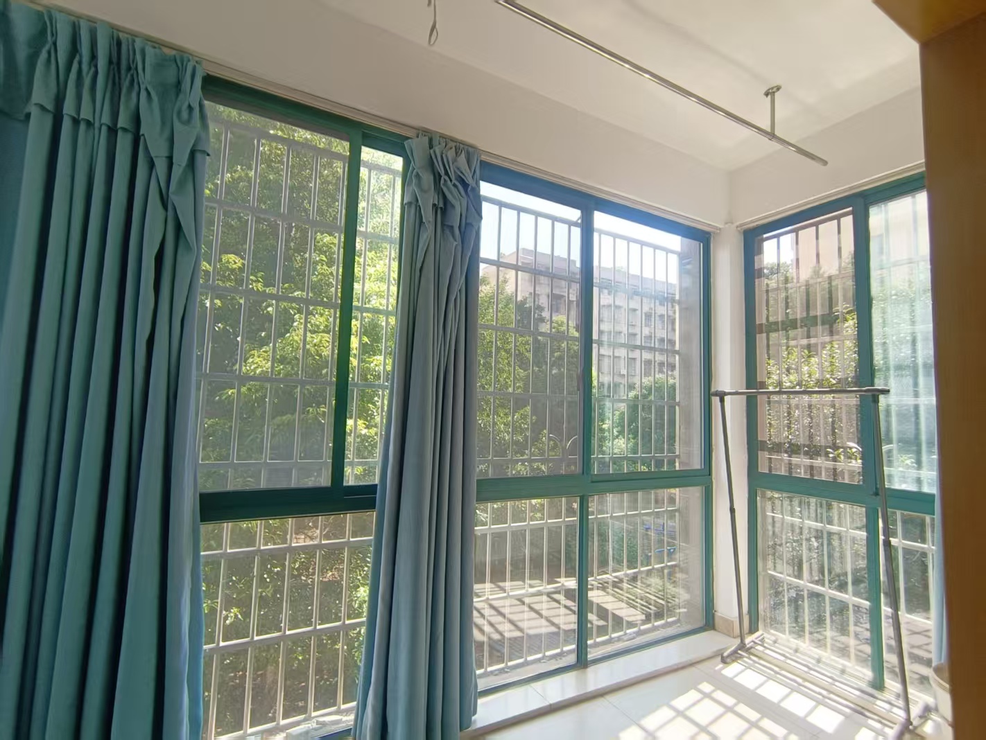 桃花里  2室2厅1卫    1280.0元/月 桃花里  2室2厅1卫    1280.0元/月室内图