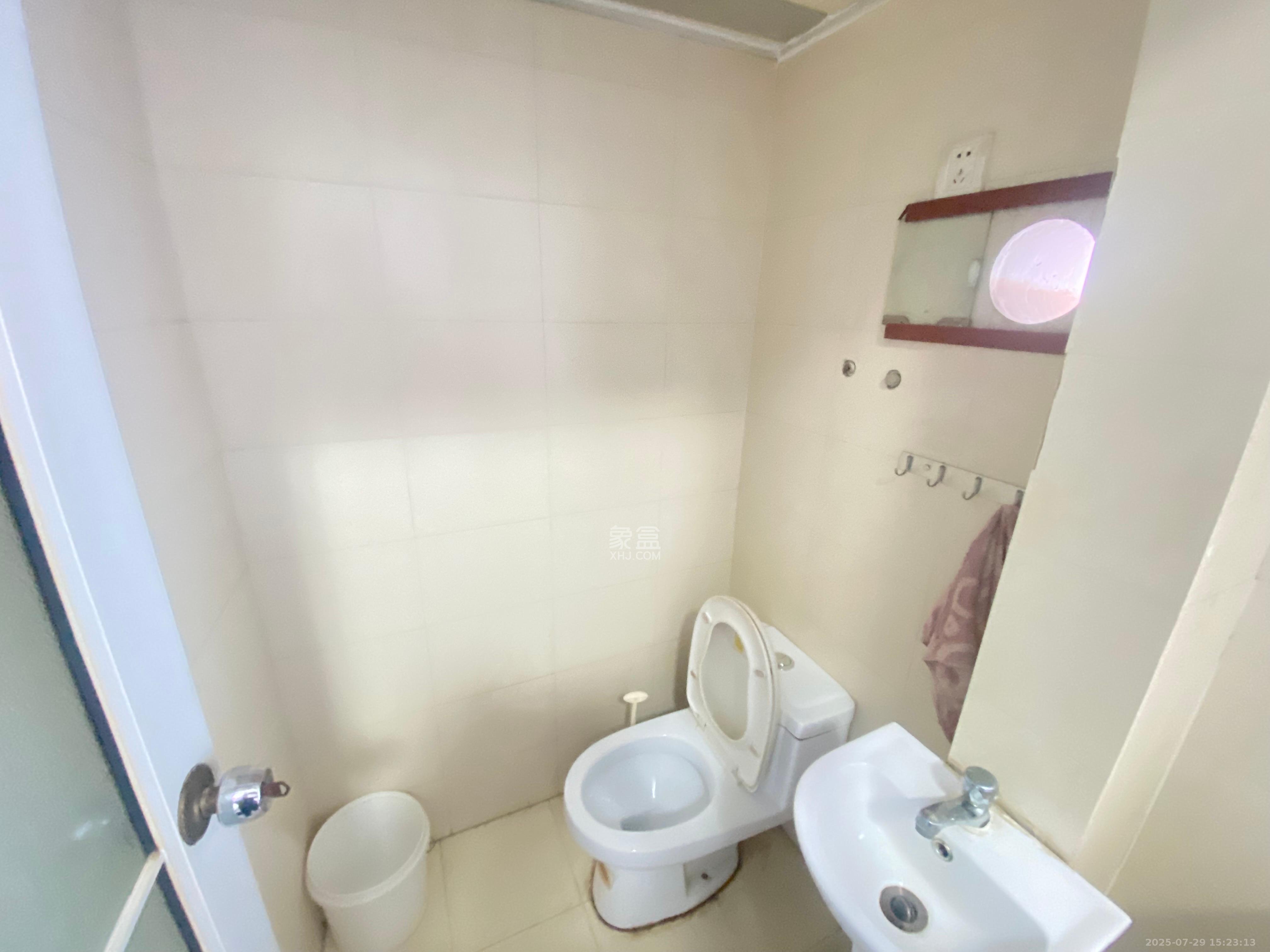 望兴景园一期 3室2厅3卫 2500.0元/月 望兴景园一期 3室2厅3卫 2500.0元/月室内图