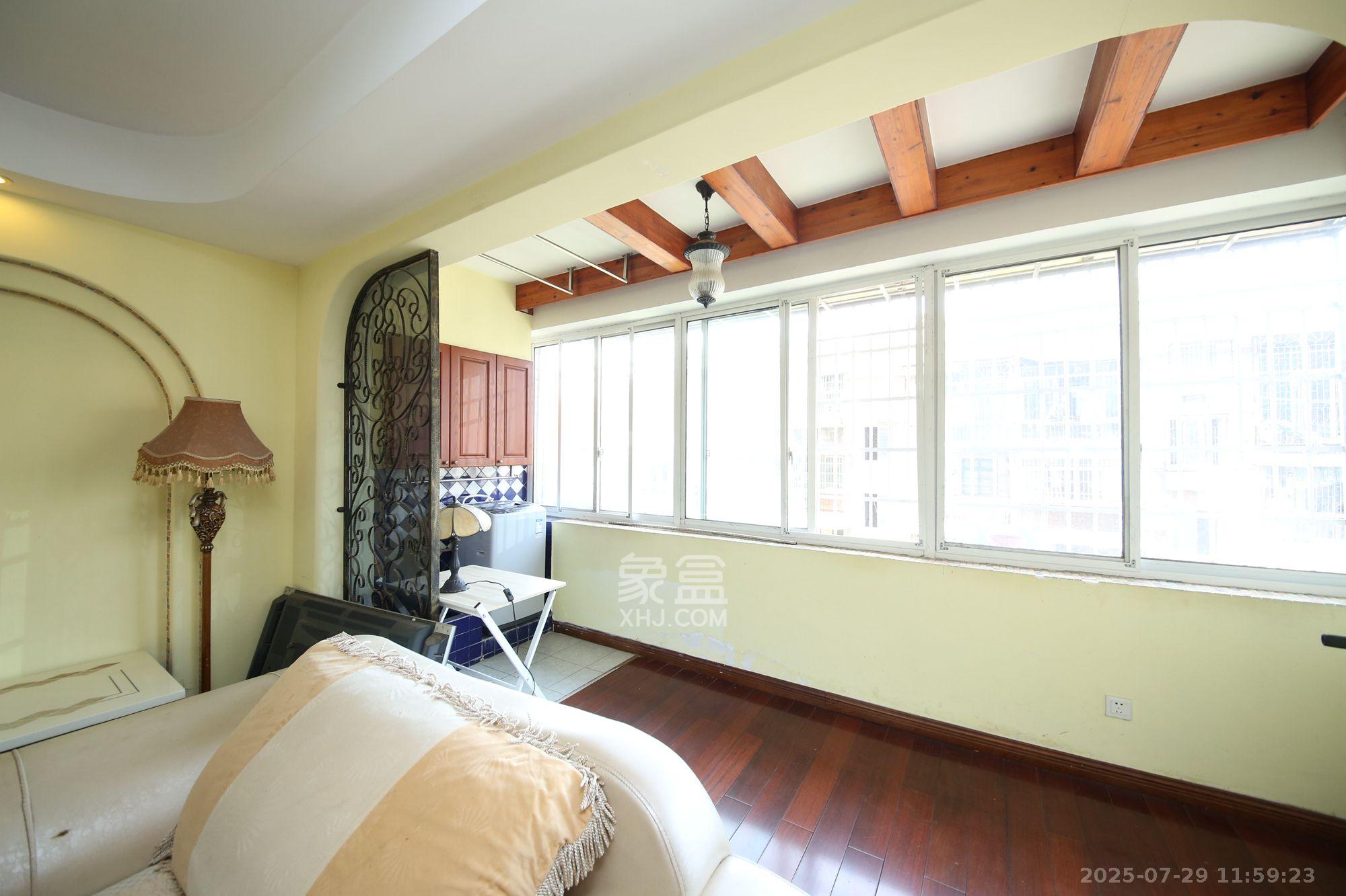 南湖嘉园  3室2厅2卫    2800.0元/月 南湖嘉园  3室2厅2卫    2800.0元/月室内图