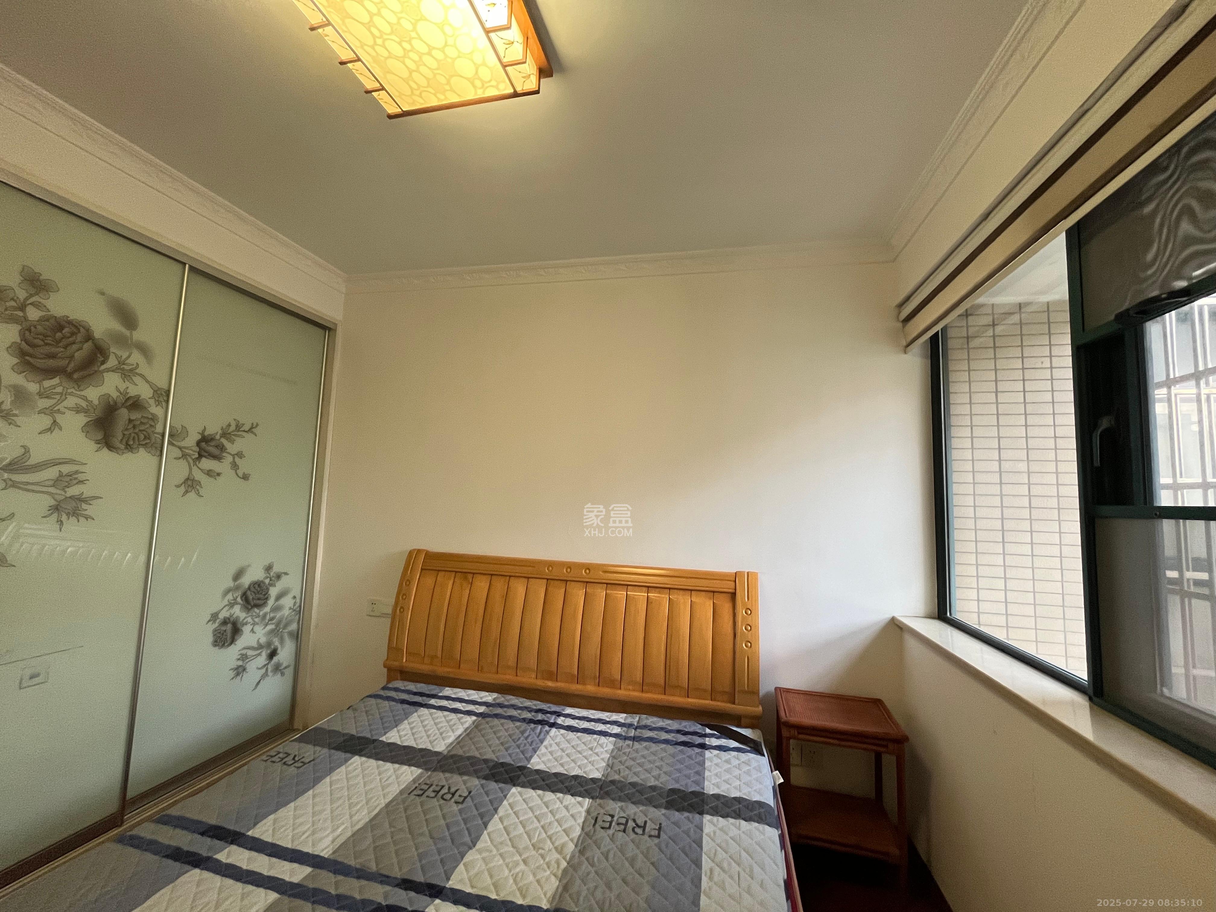 东岸锦城(东方人家)  3室2厅2卫   2100.00元/月室内图