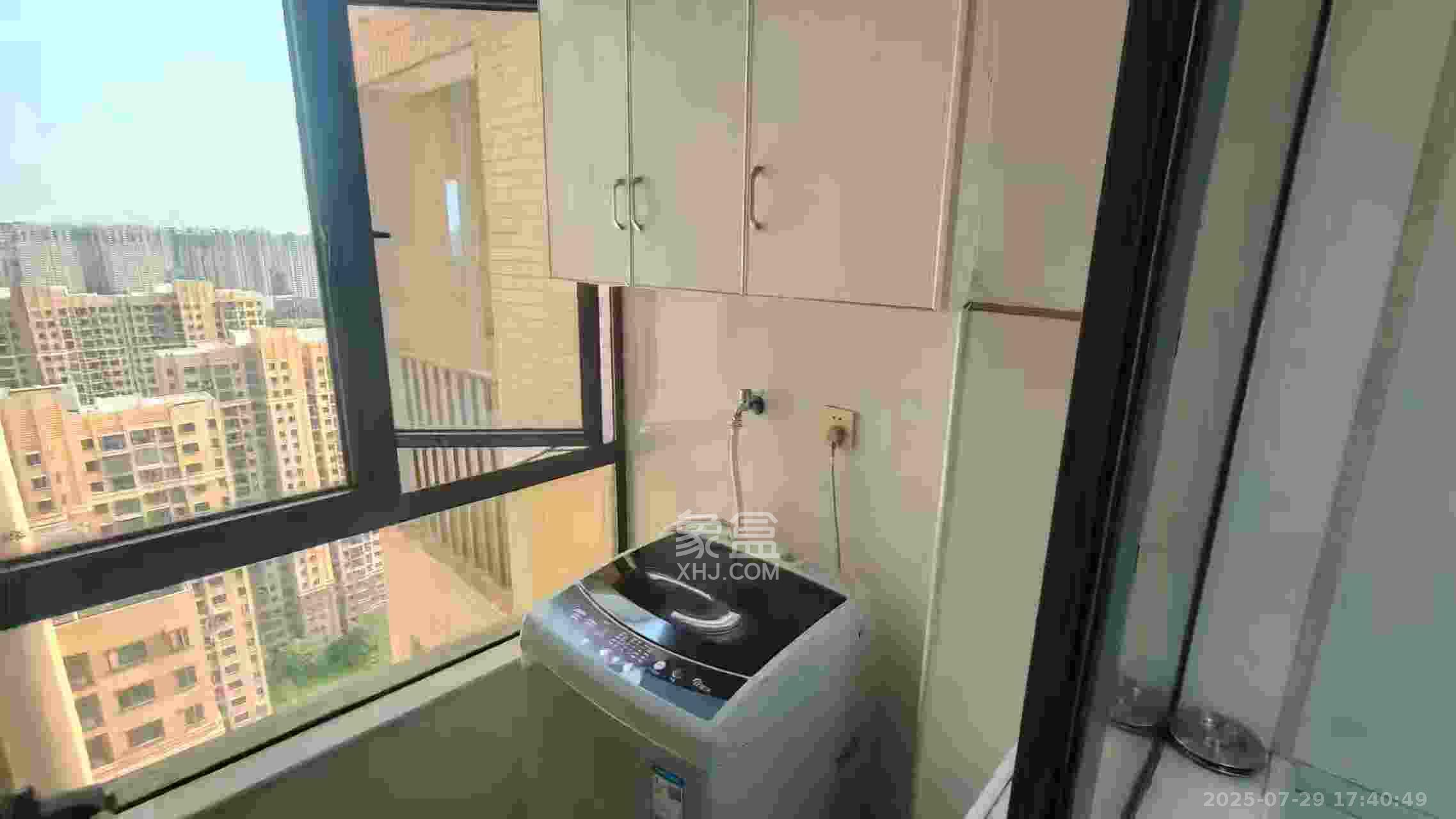 深业睿城 3室2厅2卫 2500.0元/月 深业睿城 3室2厅2卫 2500.0元/月室内图