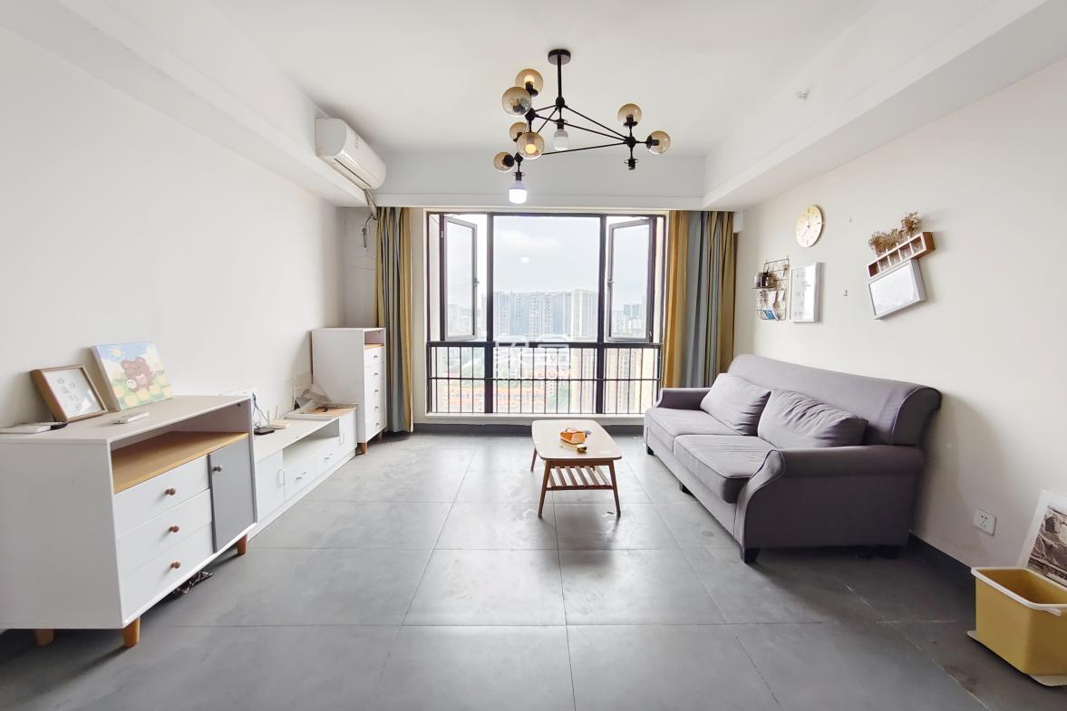 新桂公馆 2室2厅1卫 29.8万 新桂公馆 2室2厅1卫 29.8万室内图