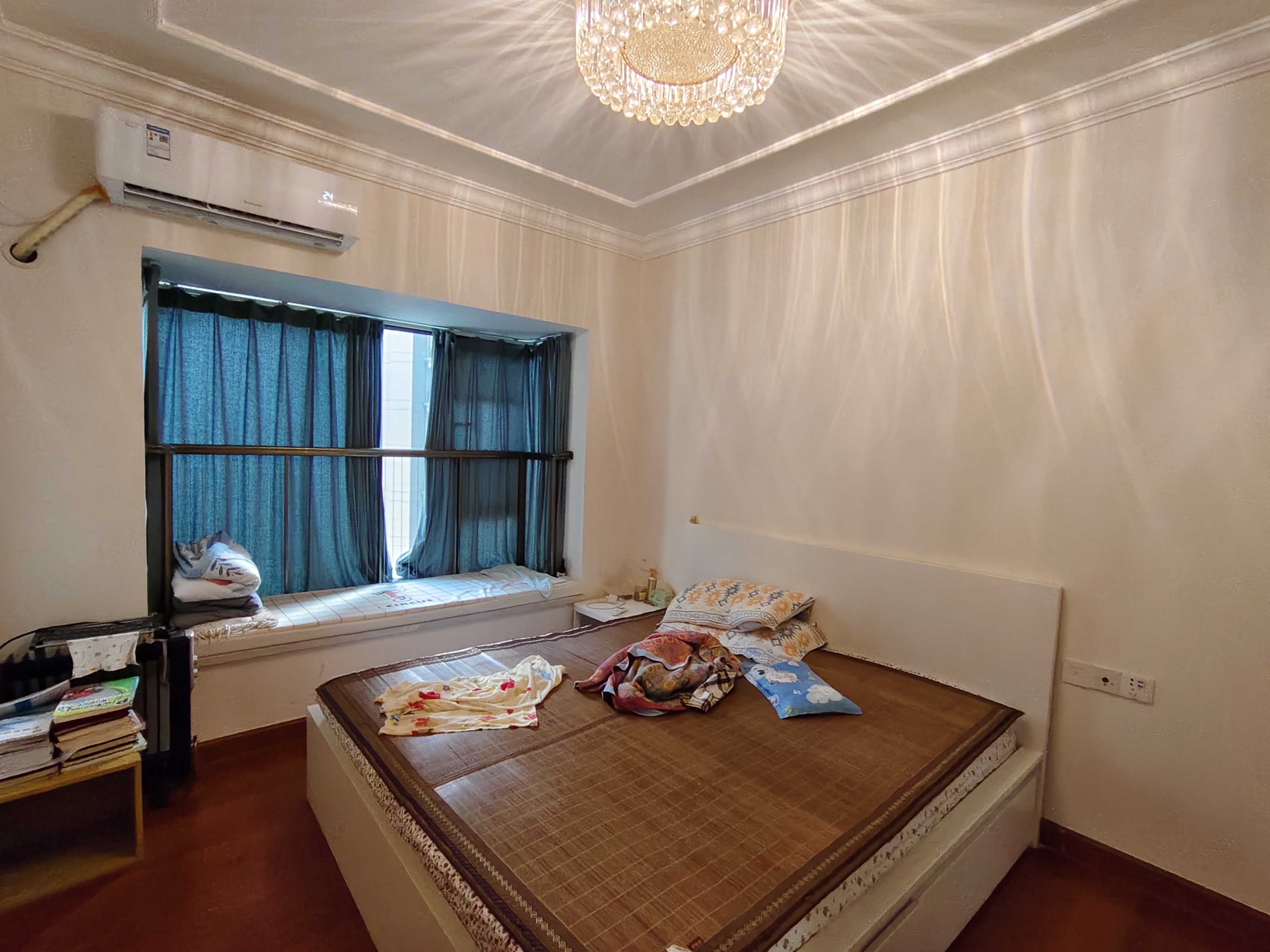 恒大华府  2室2厅1卫    48.0万 恒大华府  2室2厅1卫    48.0万室内图