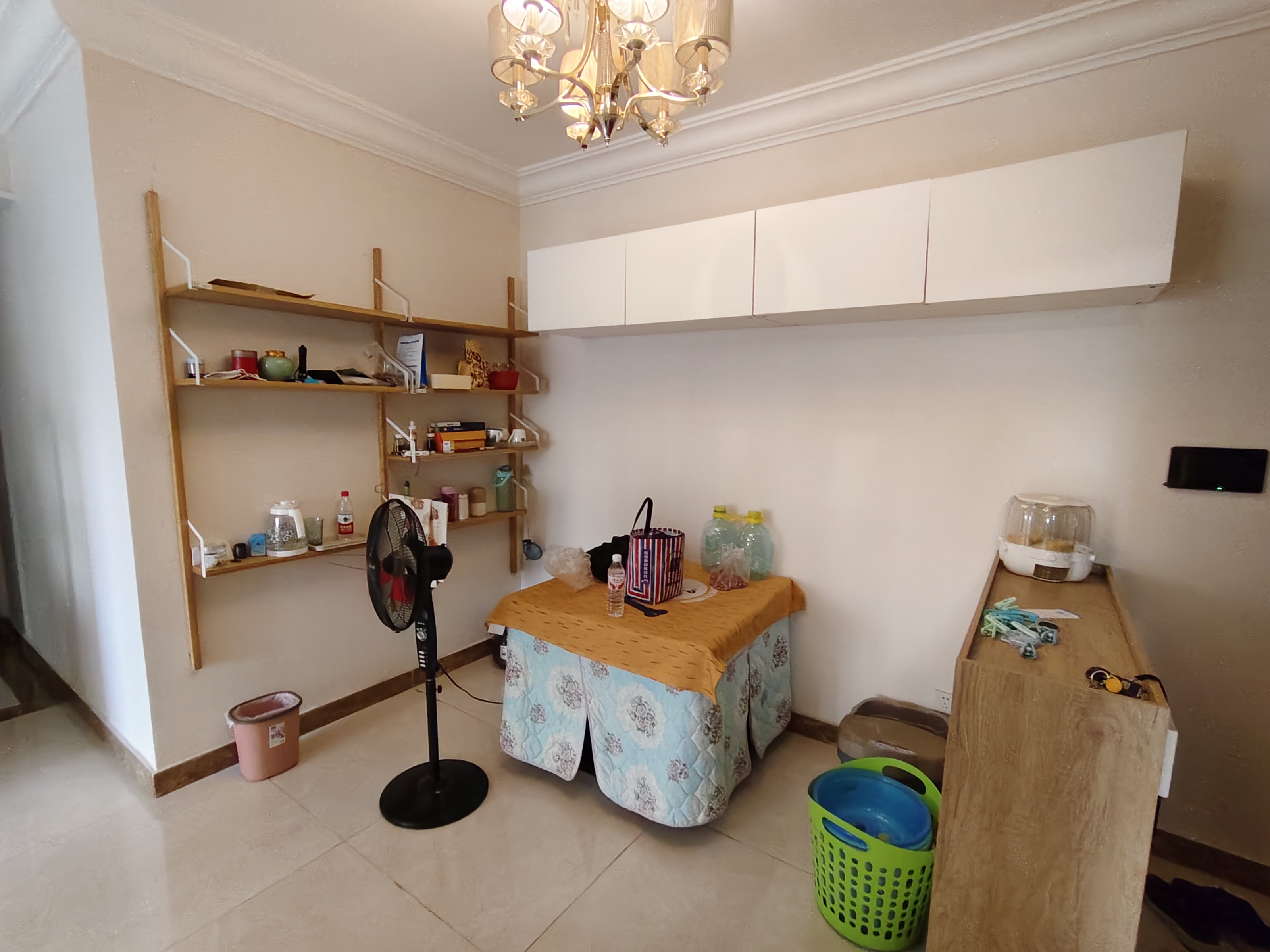 恒大华府  2室2厅1卫    48.0万 恒大华府  2室2厅1卫    48.0万室内图