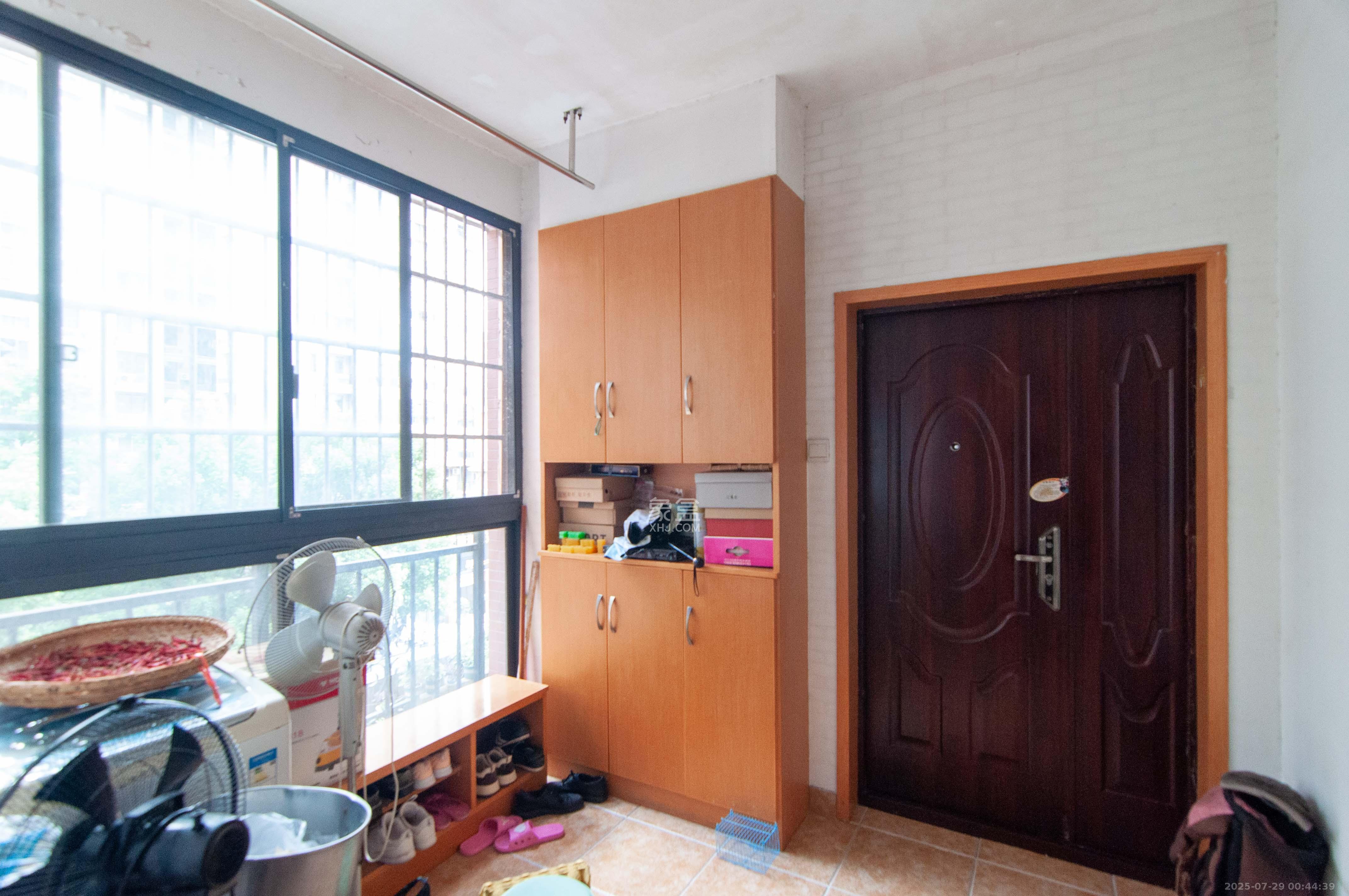 西点公园里 3室2厅2卫 140.0万 西点公园里 3室2厅2卫 140.0万其他