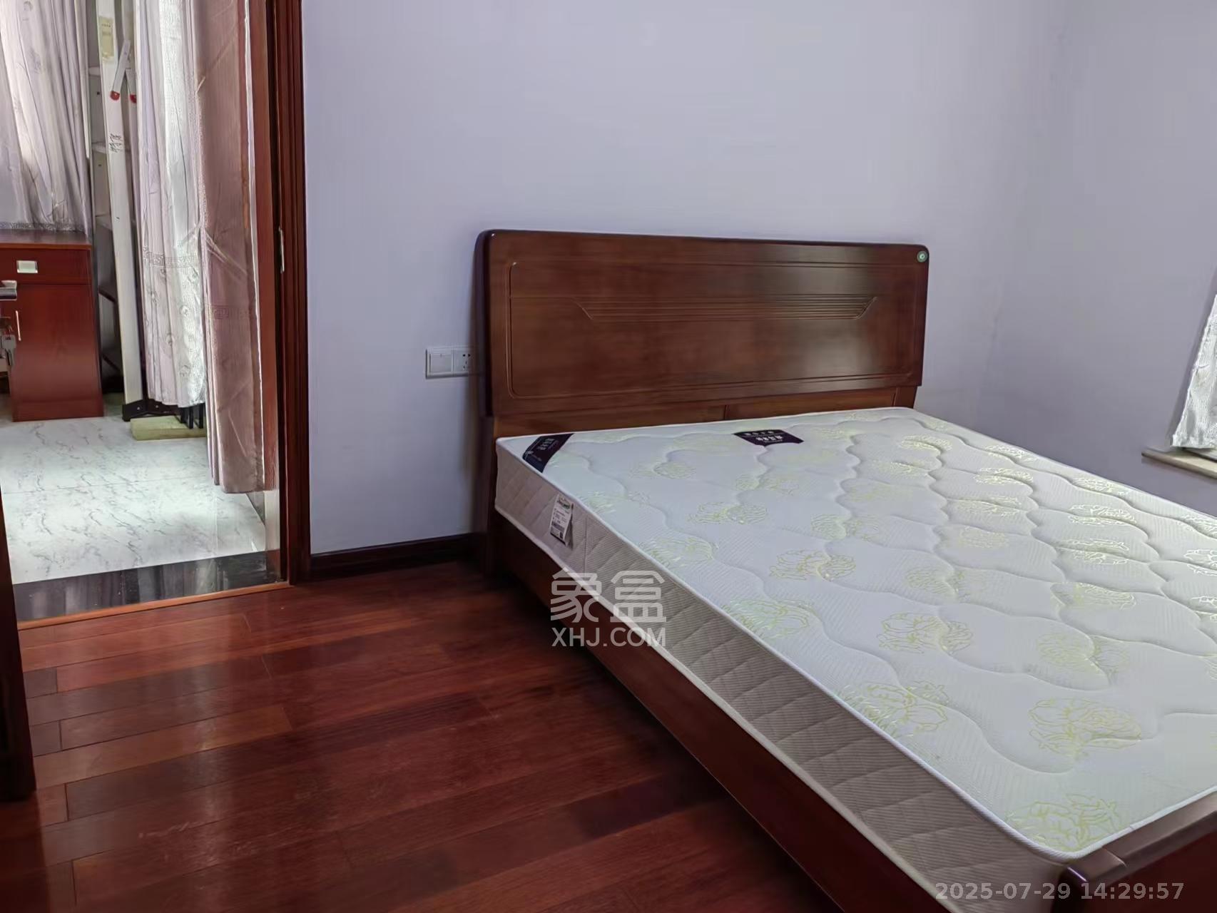 钱隆学府一、二期 4室2厅1卫 3400.0元/月 钱隆学府一、二期 4室2厅1卫 3400.0元/月室内图