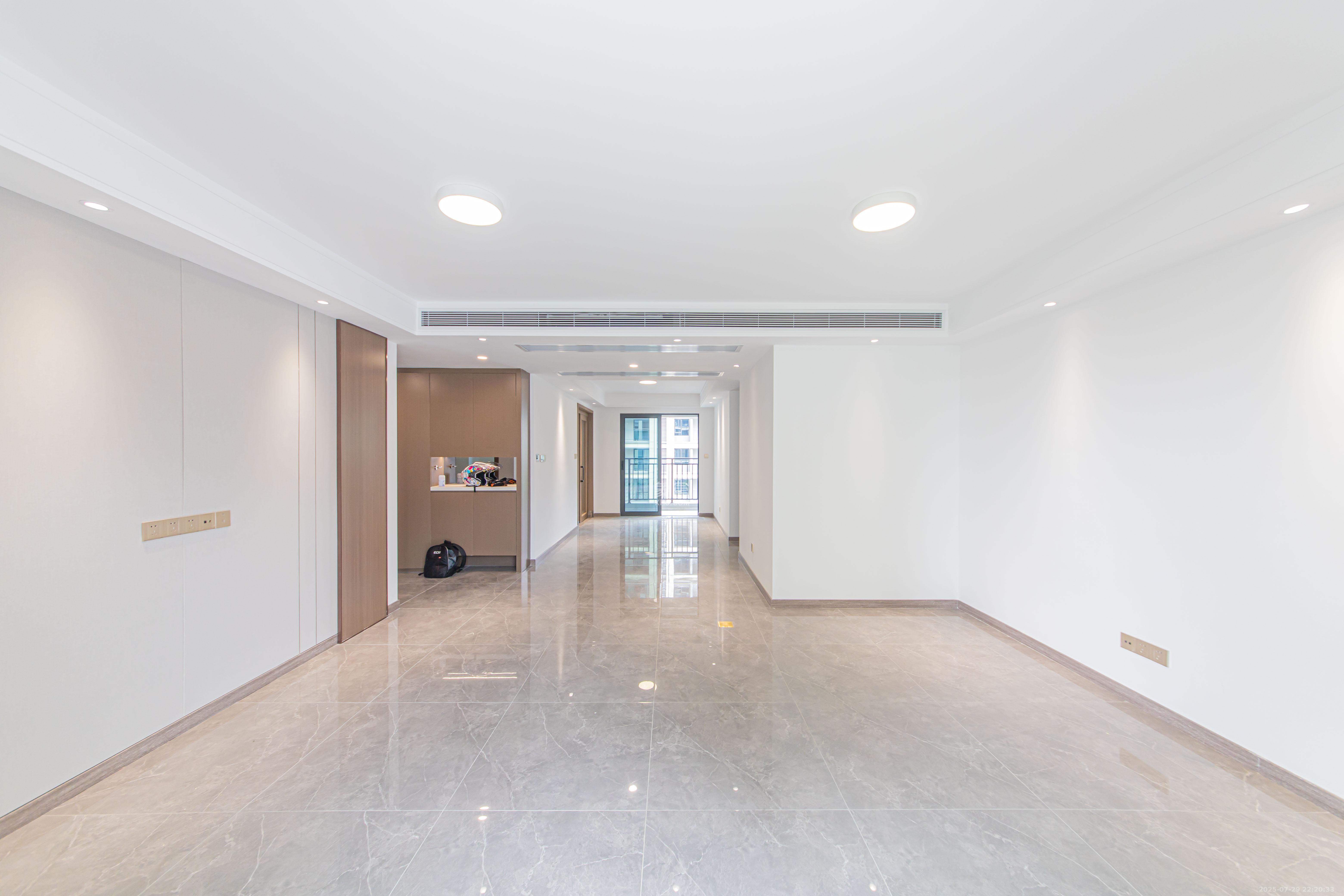 江悦和鸣 4室2厅2卫 220.0万 江悦和鸣 4室2厅2卫 220.0万客厅